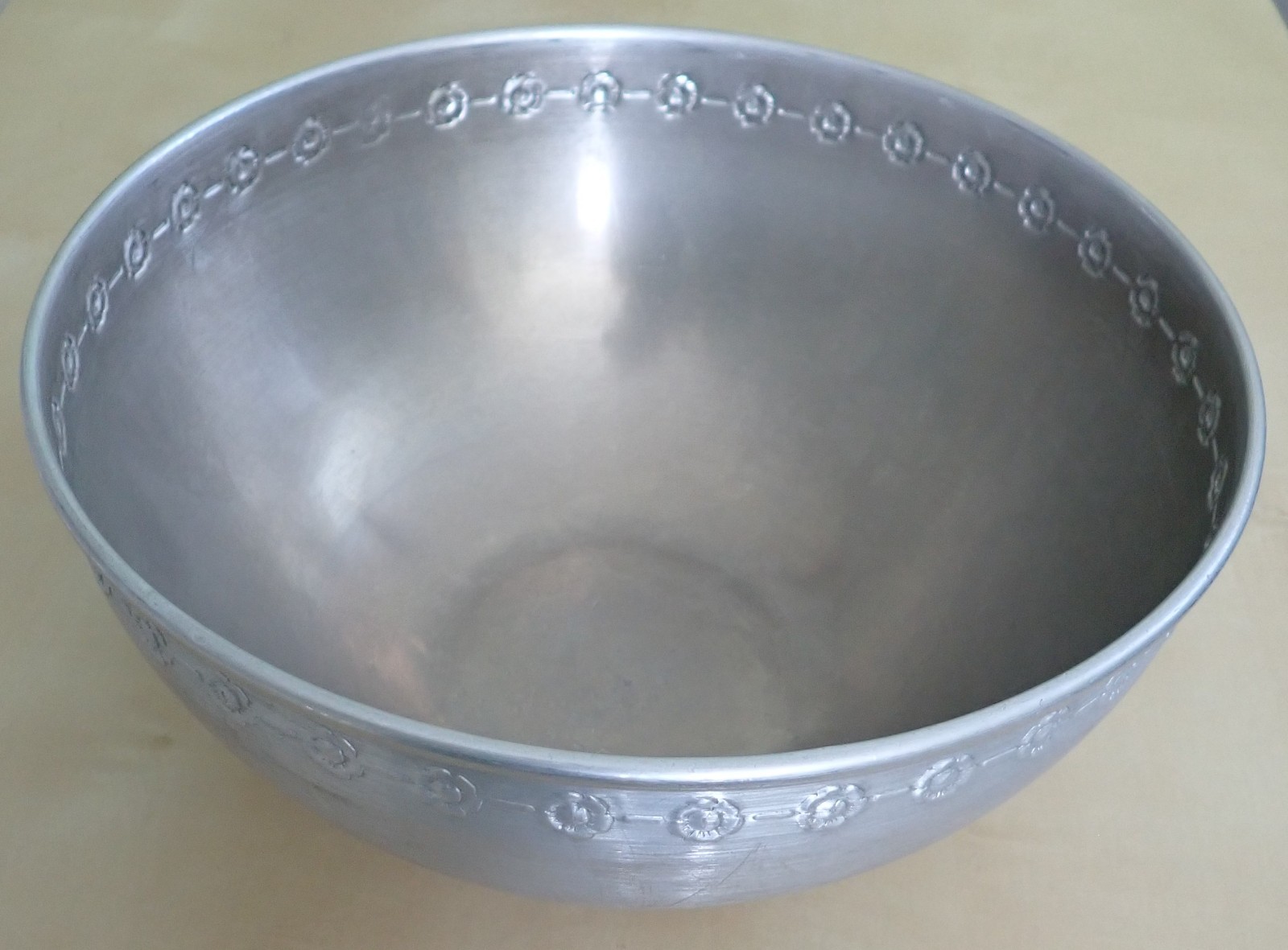 Vintage Mirro Aluminum Snack Bowl – Mid‑Century Retro