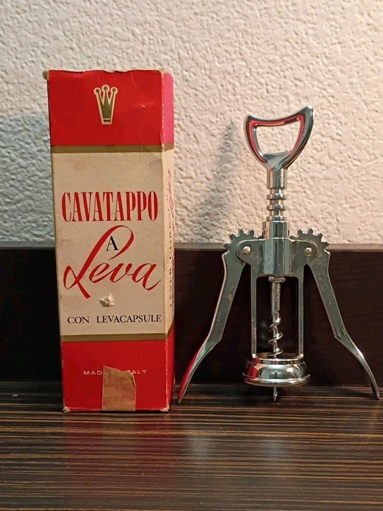 CHROMED MOD 2 LEVER CORKSCREW WITH CAP LIFTER IN BOX MADE IN ITALY CHROMED MOD 2 LEVER CORKSCREW WITH CAP LIFTER IN BOX MADE IN ITALY