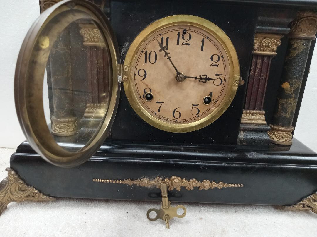 ANTIQUE VICTORIAN 1880 - 1900 BLACK GOLD MARBLE WATERBURY MANTLE CLOCK 8 - DAY