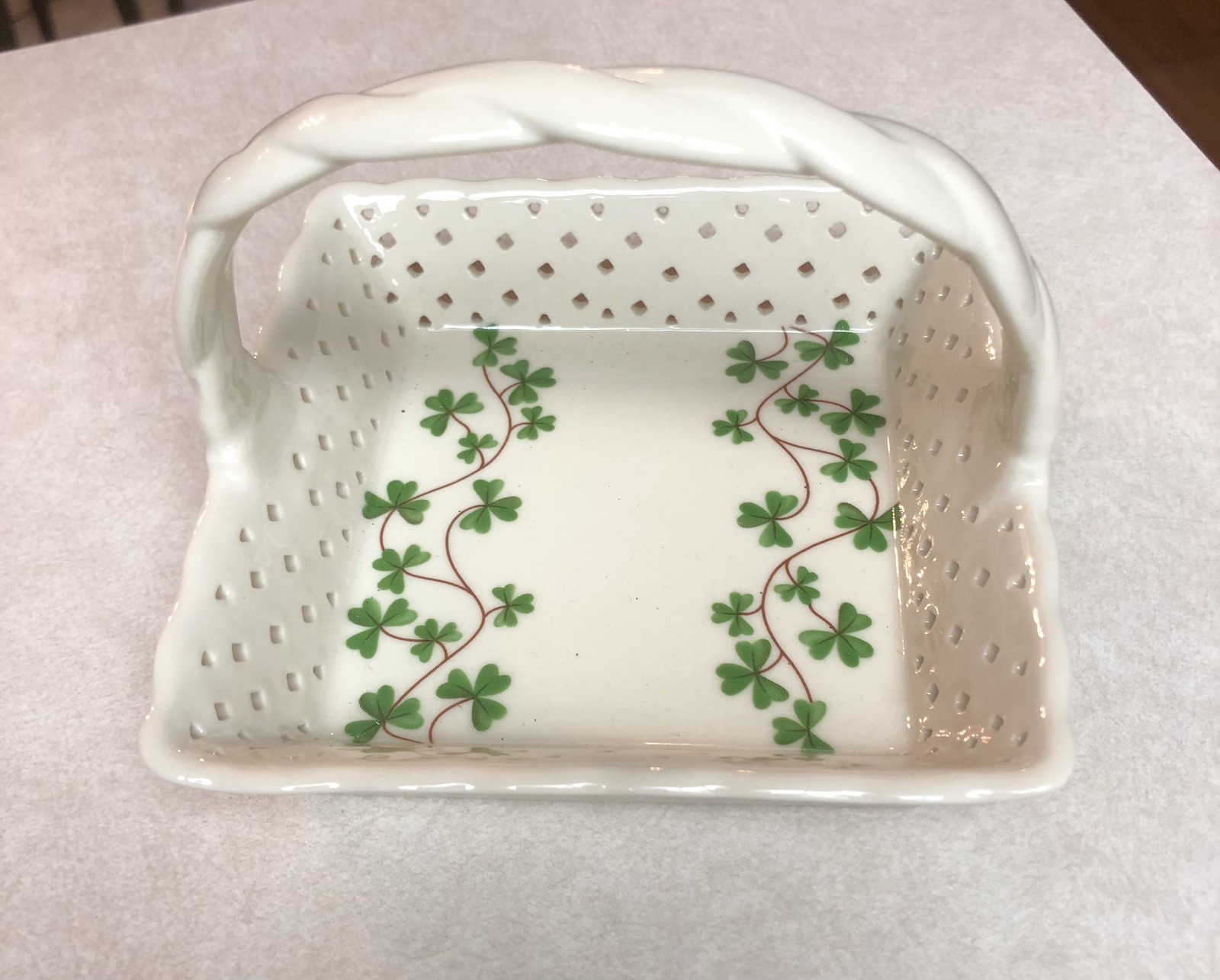 Shannon by Godinger 5” Shamrock Porcelain Irish Square Basket Shannon by Godinger 5” Shamrock Porcelain Irish Square Basket