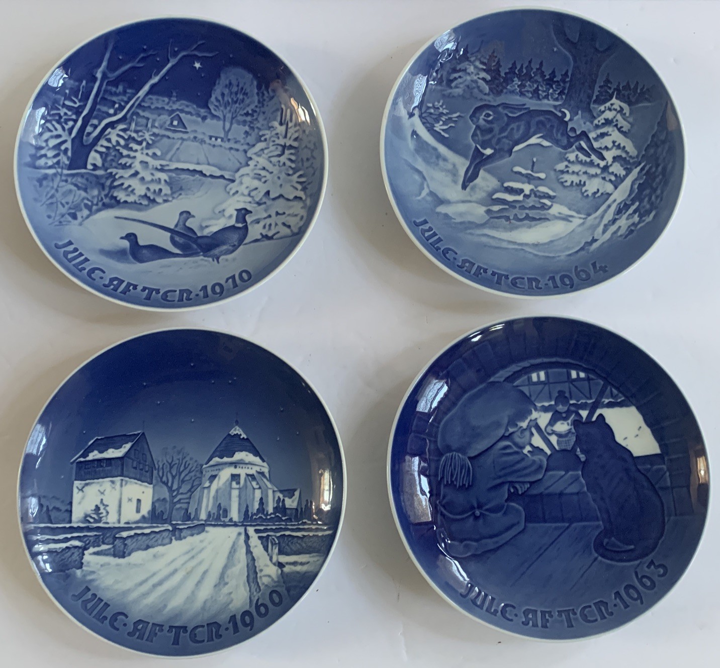 4 VTG Blue & White Plates Cat Rabbit Pheasant Snow Bing & Grondahl Denmark 7” 4 VTG Blue & White Plates Cat Rabbit Pheasant Snow Bing & Grondahl Denmark 7”