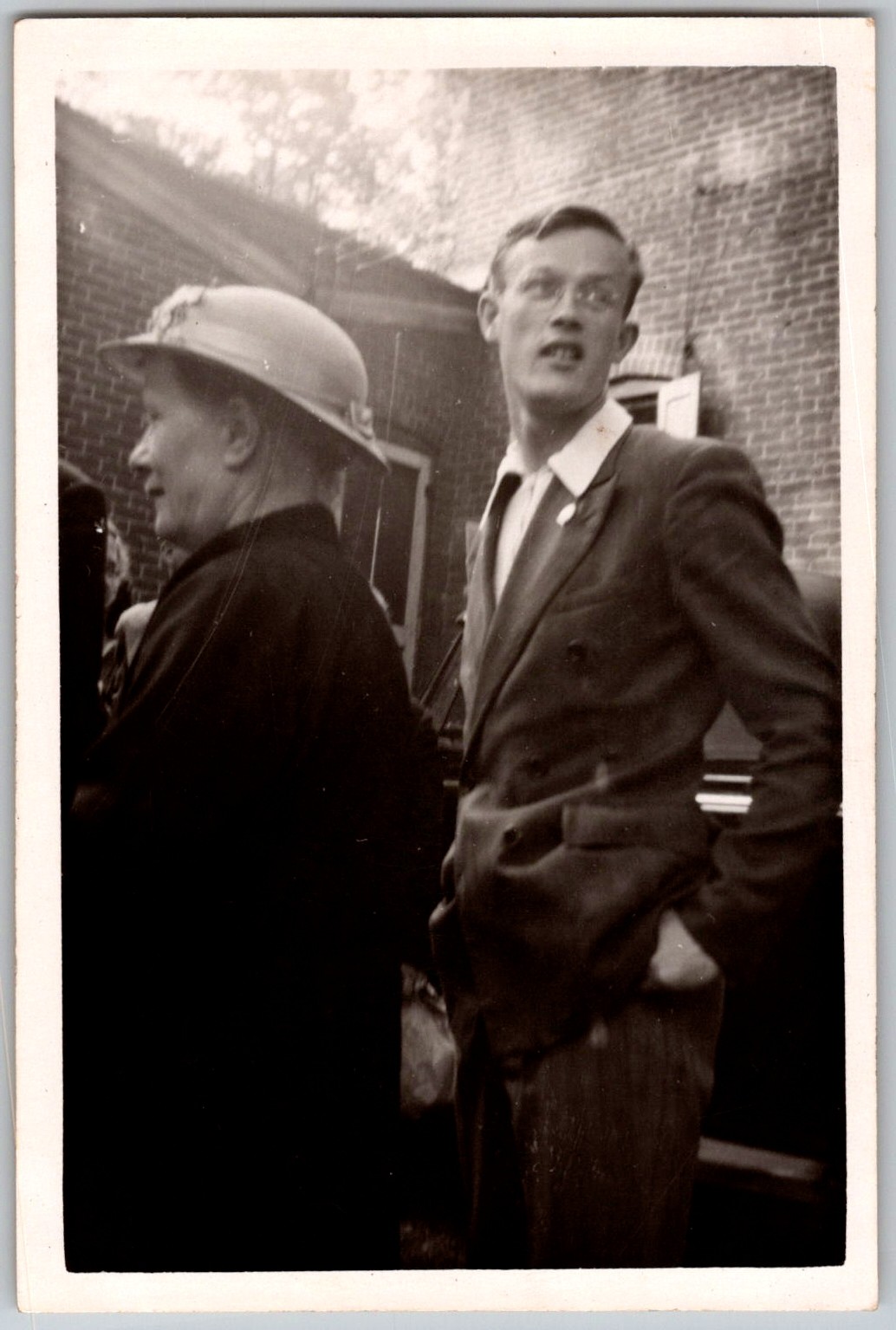 Vtg B&W Snapshot Young Man Double Breasted Suit Woman Hat Brick Wall 1940