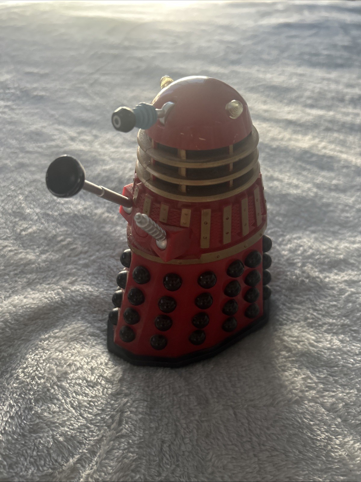 BBC 2001 Doctor Who Talking Dalek Collectible Figure Red & Black