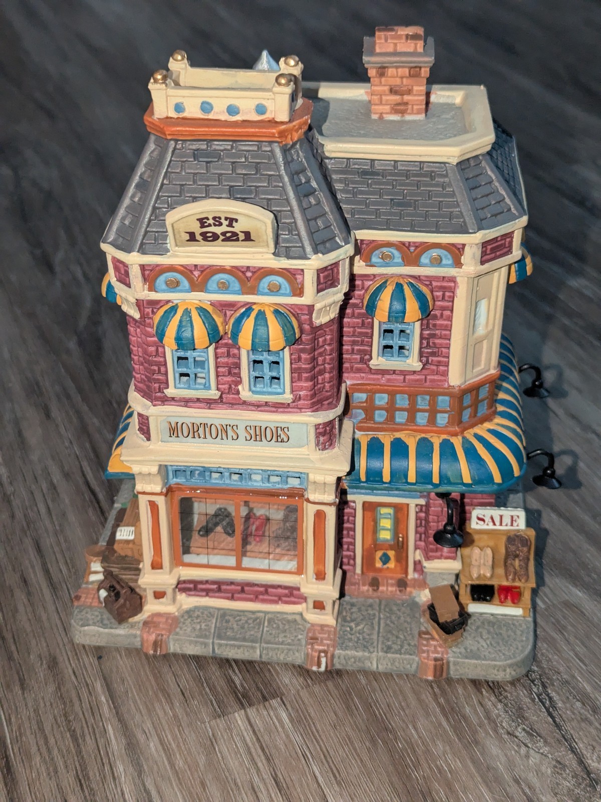 Lemax Christmas Village Morton\'s Shoes Lighted Building In Box *No Light* 2008