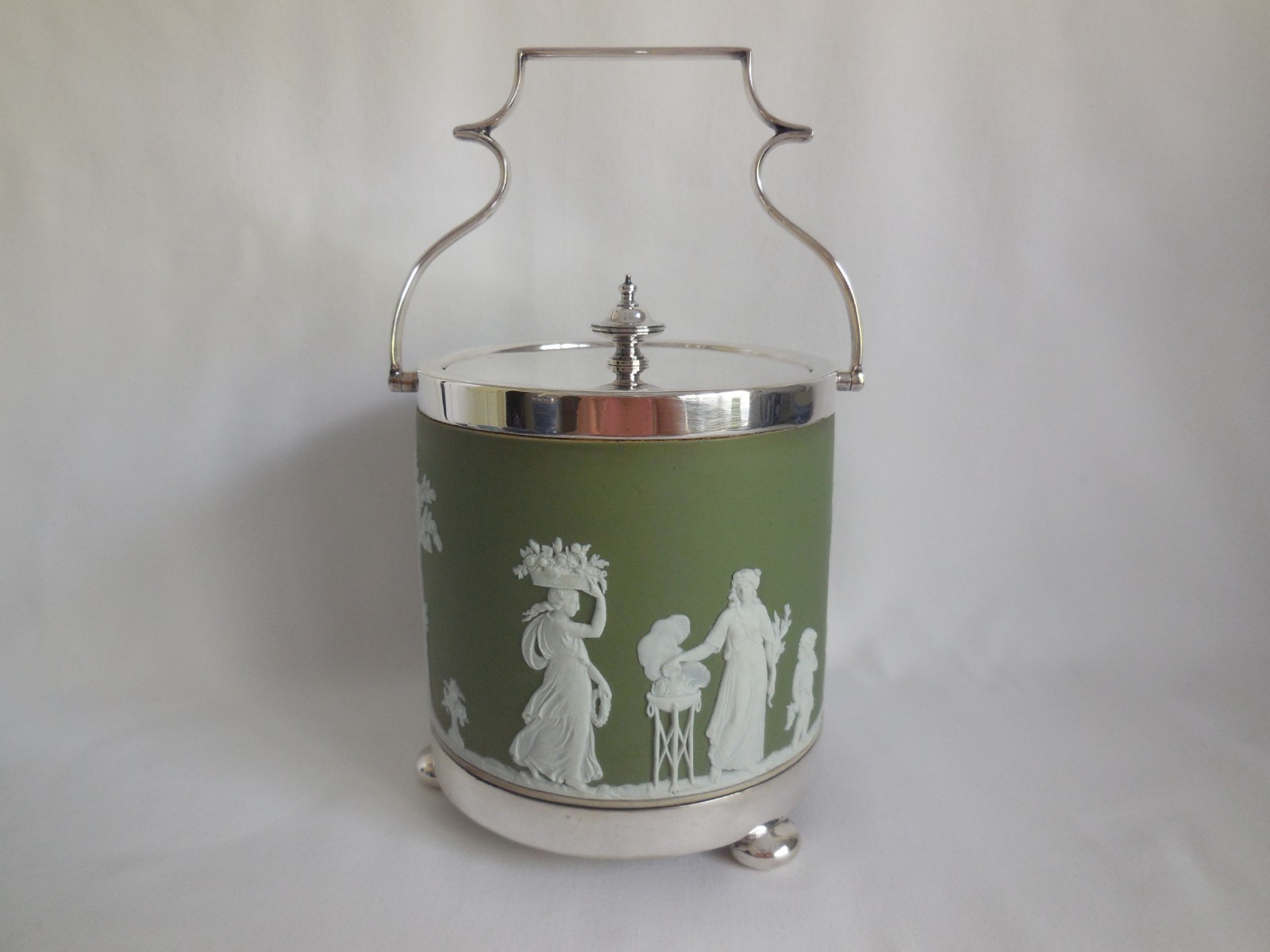 Antique Wedgwood c1891 Green Dip Jasperware & Silver Plate Biscuit Barrel Antique Wedgwood c1891 Green Dip Jasperware & Silver Plate Biscuit Barrel