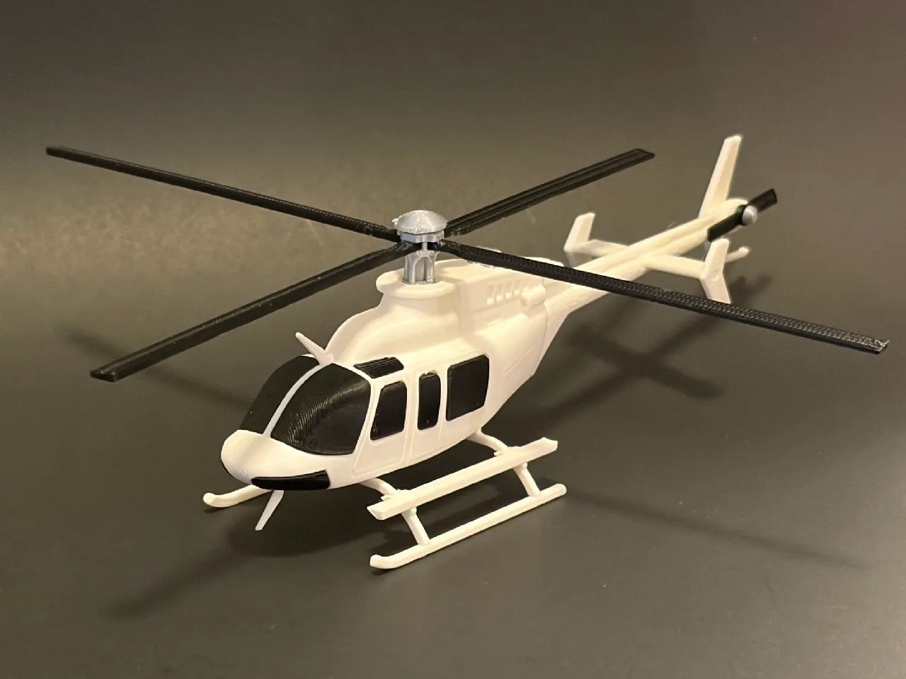 Bell 407 Helicopter Model (Extra Large) Bell 407 Helicopter Model (Extra Large)