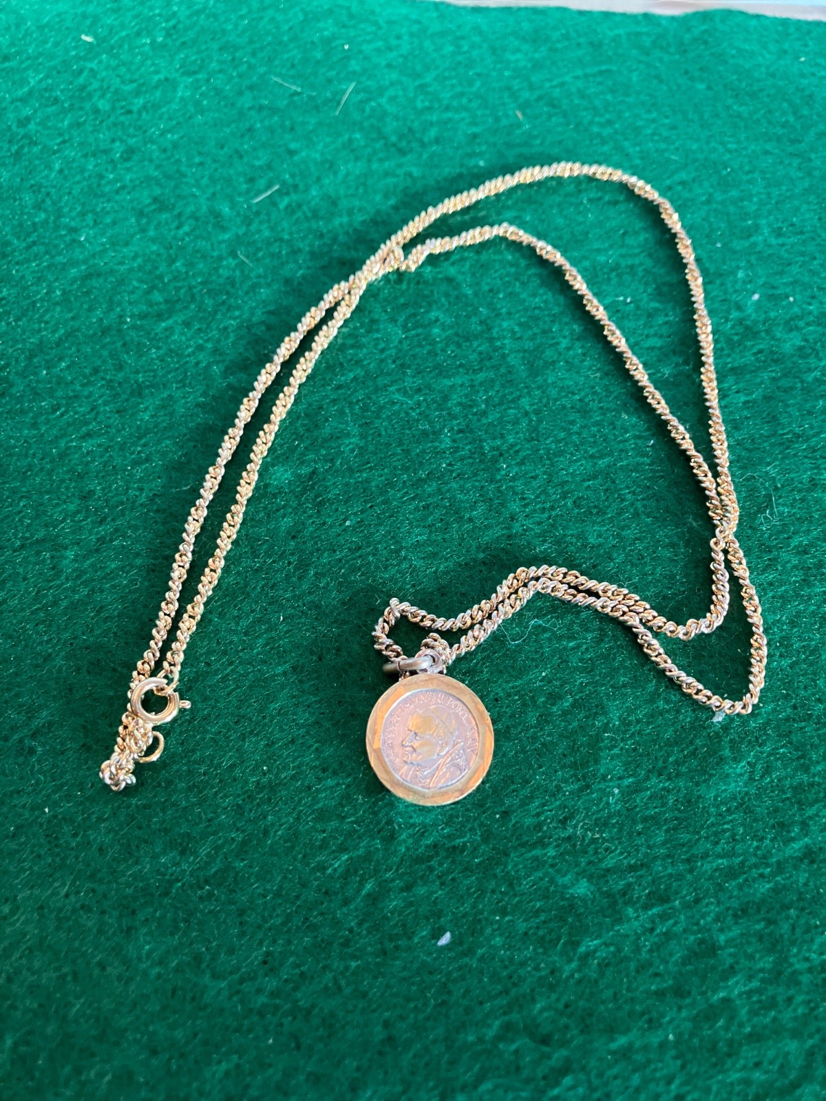 ANNO SANTO DELLA REDENZIONE 1983 POPE JOHN PAUL RELIGIOUS NECKLACE ANNO SANTO DELLA REDENZIONE 1983 POPE JOHN PAUL RELIGIOUS NECKLACE