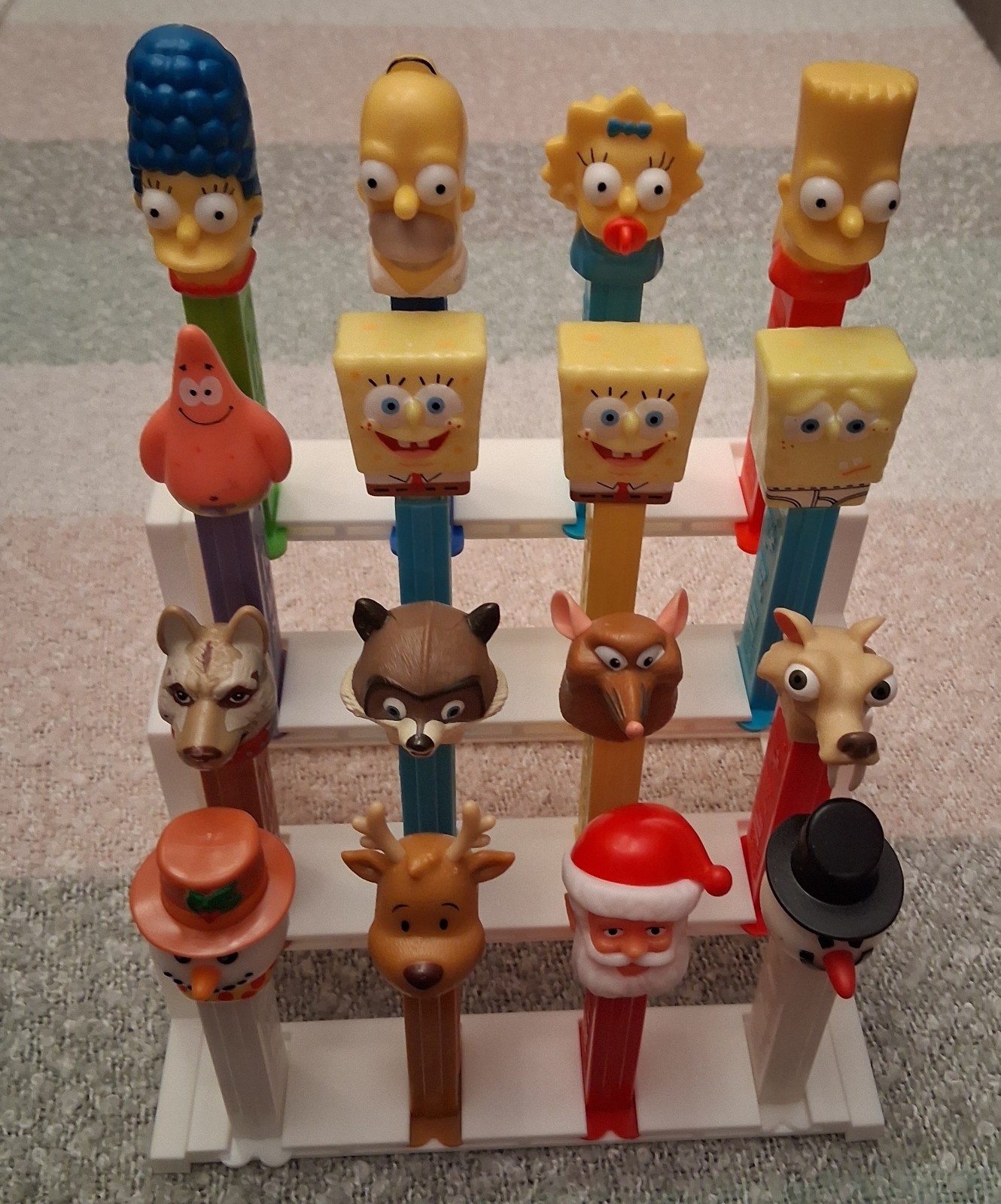 4 Teir PEZ Dispenser Display Holds 16 PEZ.   White.  - Dispensers Not Included.