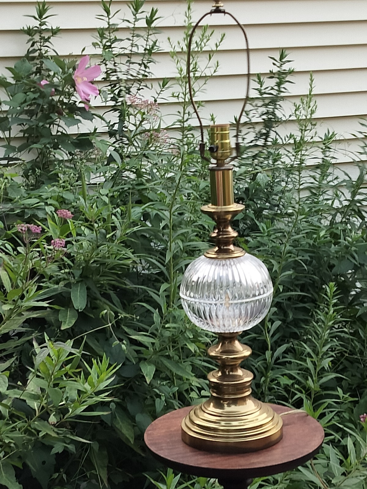 Vintage  Hollywood Regency Cut Glass Crystal Globe Brass Table  Lamp 30”