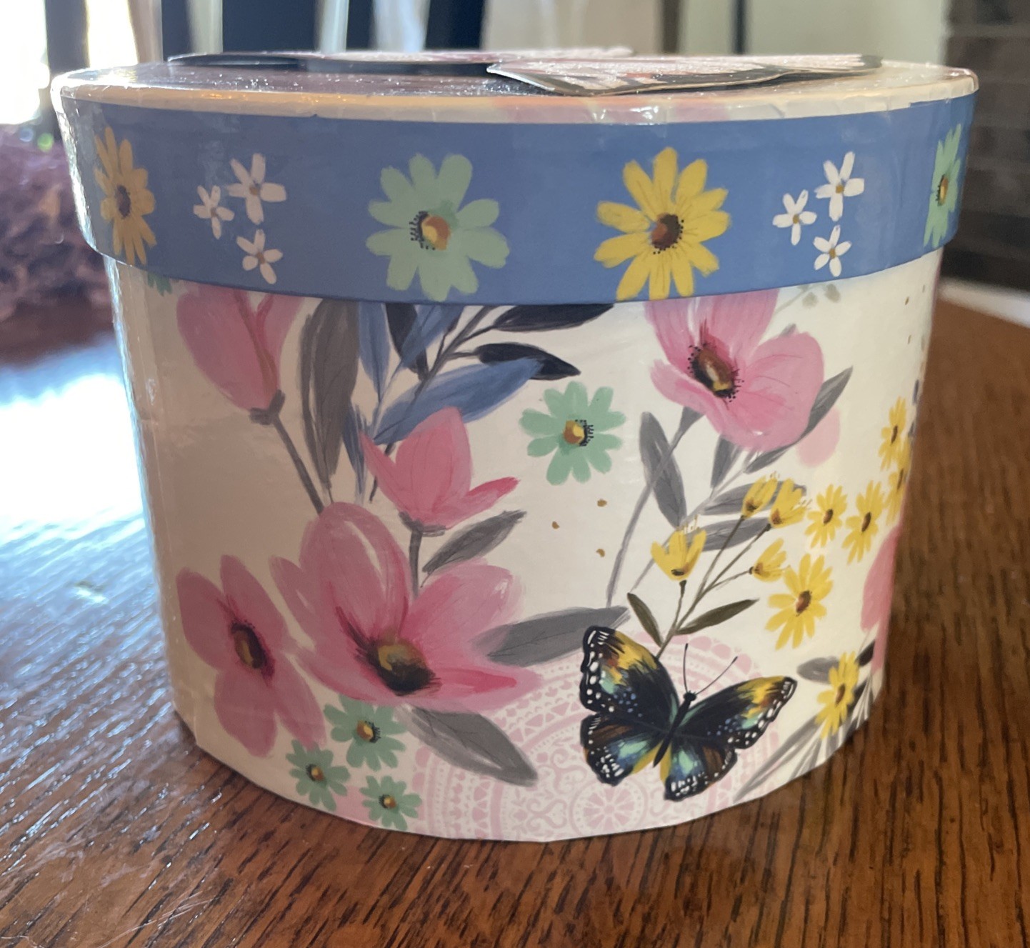 Trinket/gift Box 5.5” Diameter 4” Tall