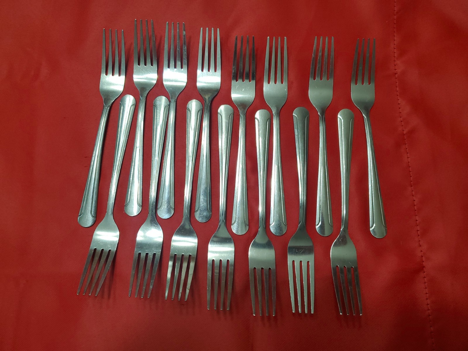 Stainless Steel Silverware Dominion Pattern 7” Forks Lot of 15 Walco/Superior