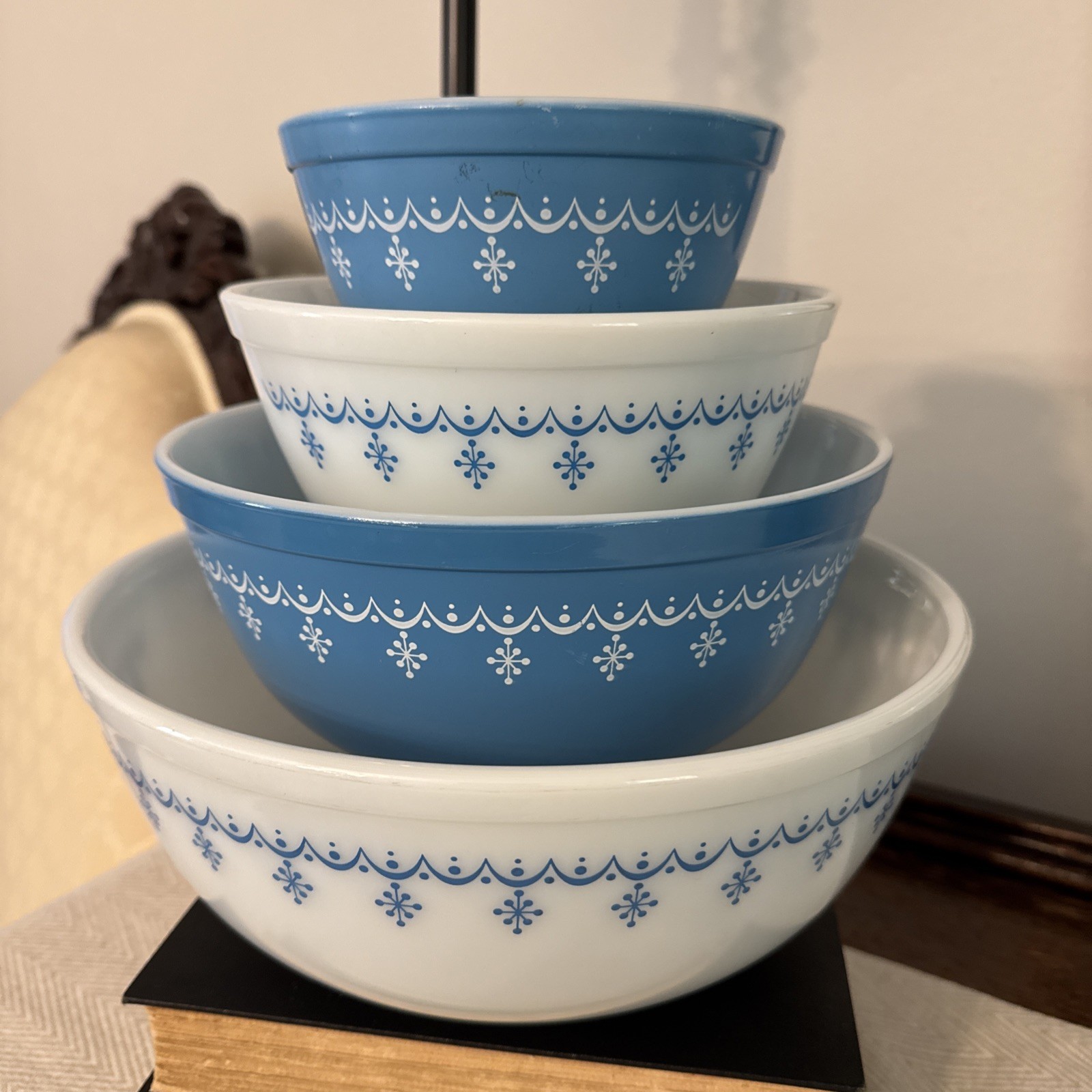 Vintage Pyrex Snowflake Blue Set of 4 Mixing Bowls 401 402 403 404 MCM FIRM