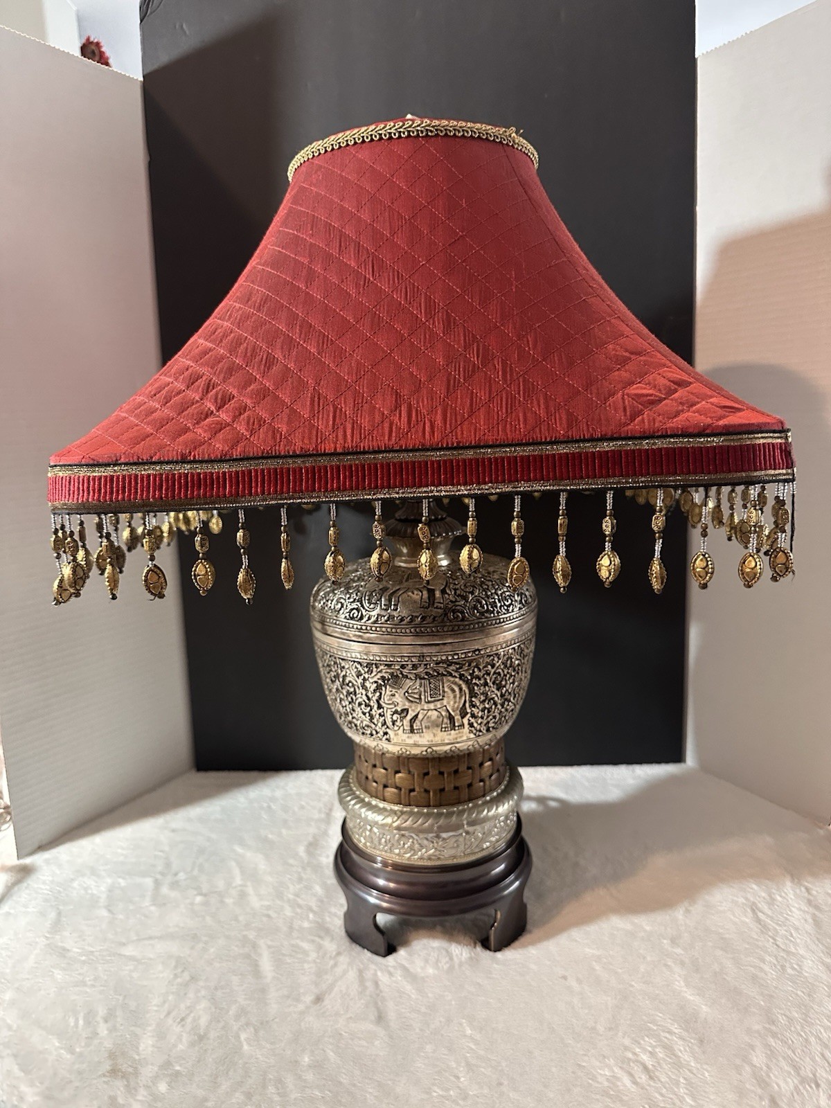 Vintage Frederick Cooper Asian Elephant Lamp Pagoda Quilted Red Shade Stamped