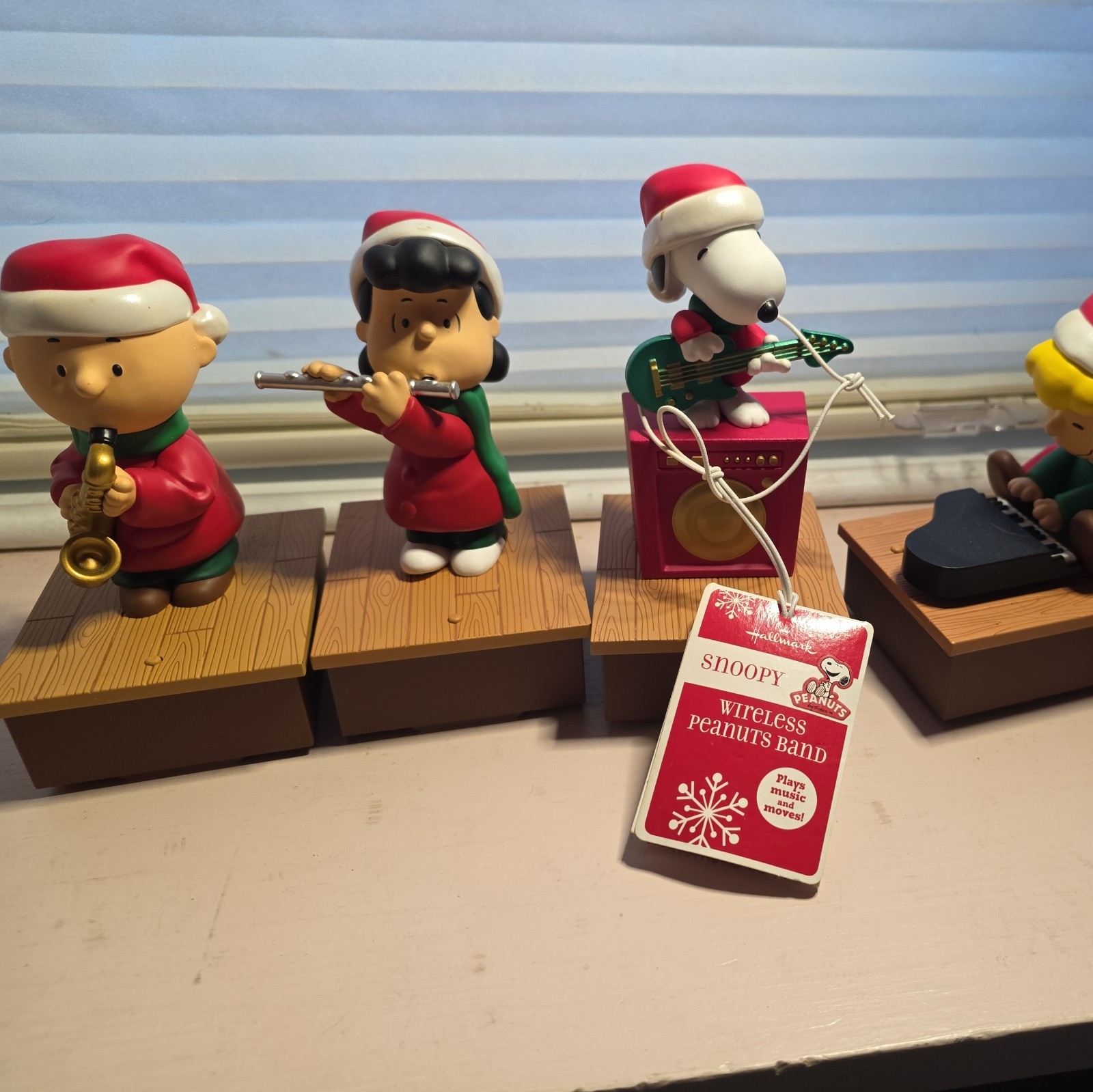 ⭐️ WORKS Set of 4  Hallmark 2011 Peanuts Wireless Band Christmas Music Tested FS