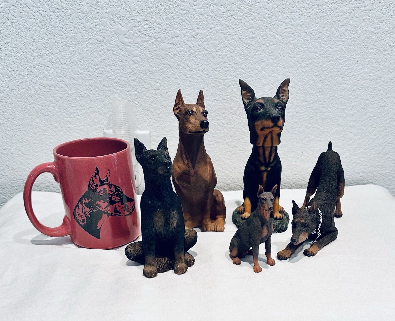 Doberman Pinscher Collection Of Figurines LOT of 6 Items Doberman Pinscher Collection Of Figurines LOT of 6 Items