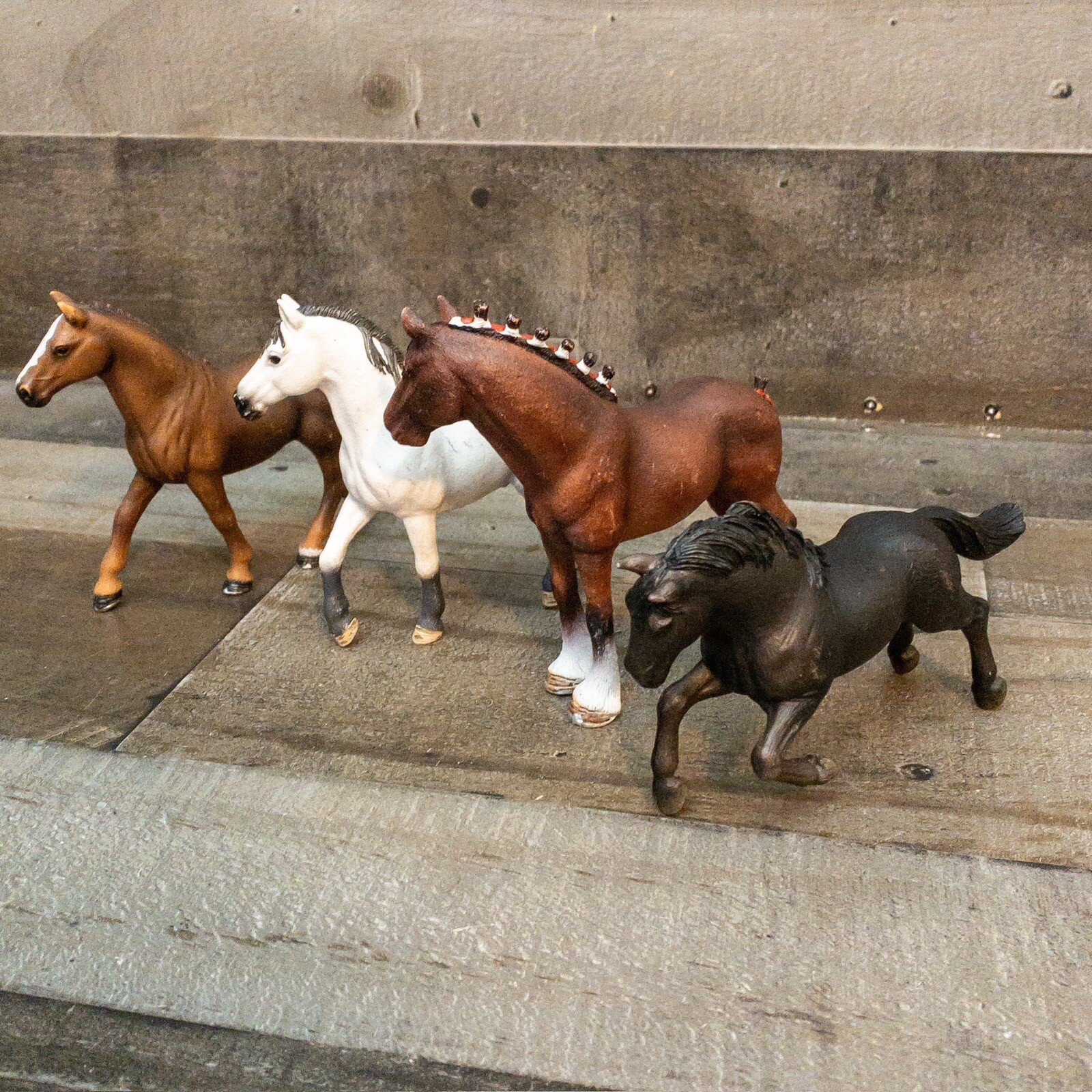 Schleich Toy Horse Lot Of 4 Retro Classic Figures 06-16 Collectible Minis Schleich Toy Horse Lot Of 4 Retro Classic Figures 06-16 Collectible Minis