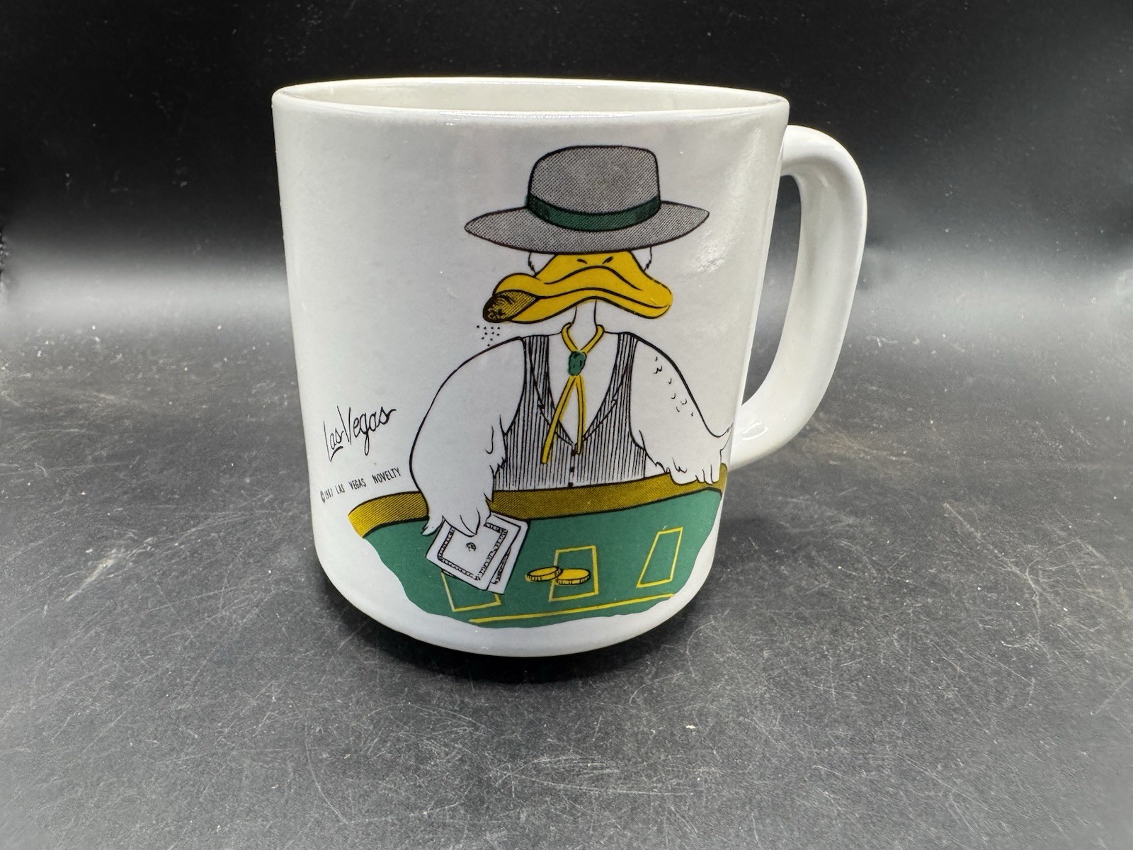 Vintage 1987 Las Vegas Novelty Coffee Mug Duck Dealing Blackjack Casino Casino
