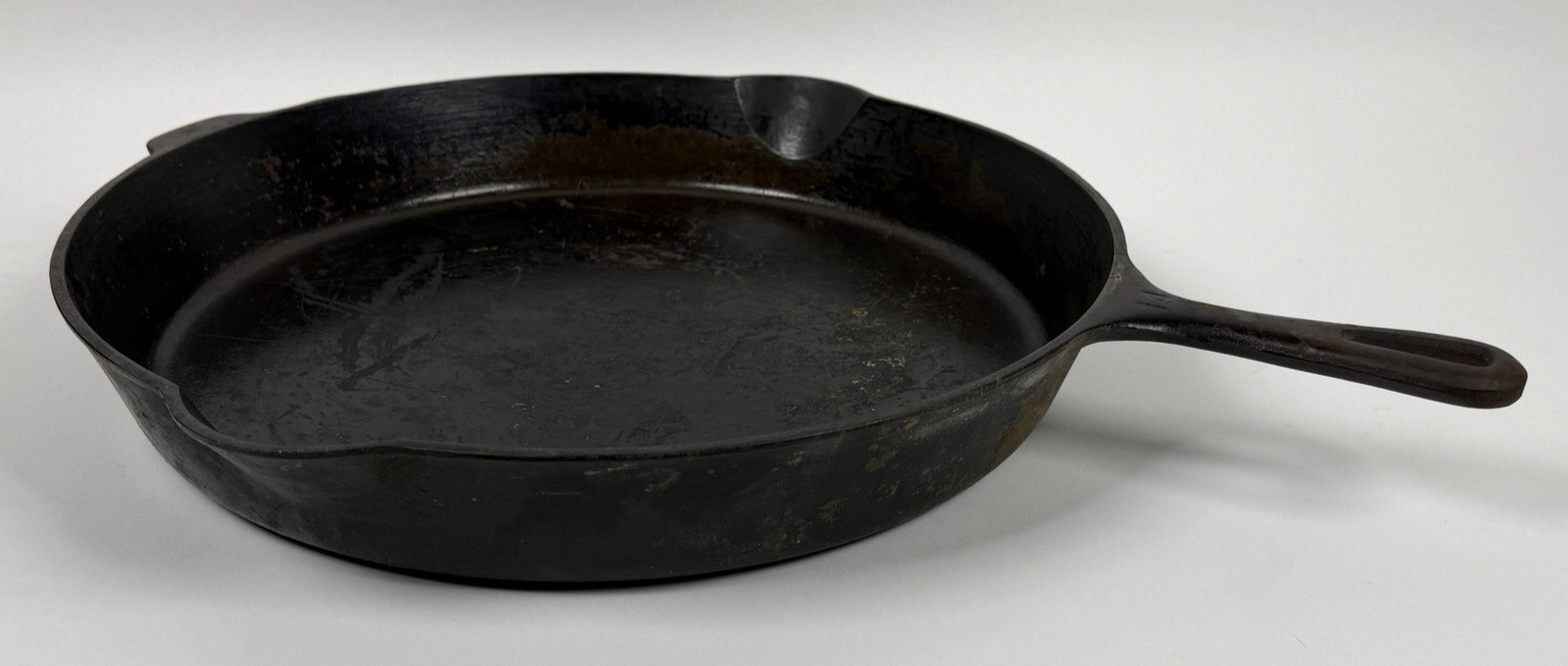 Griswold Cast Iron #14 Large Block Logo Skillet w/ Heat Ring 718