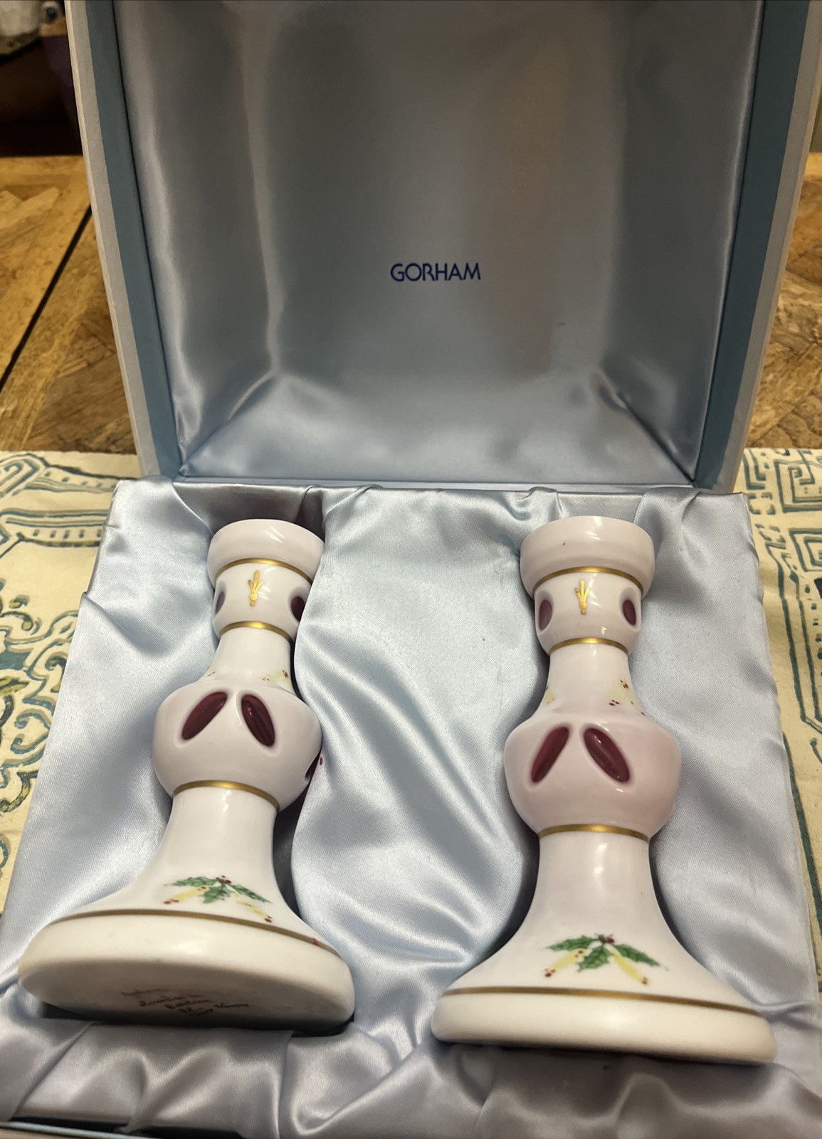 Vintage Gorham Christmas Candlesticks limited Edition Kamm Red &Milk Glass Vintage Gorham Christmas Candlesticks limited Edition Kamm Red &Milk Glass