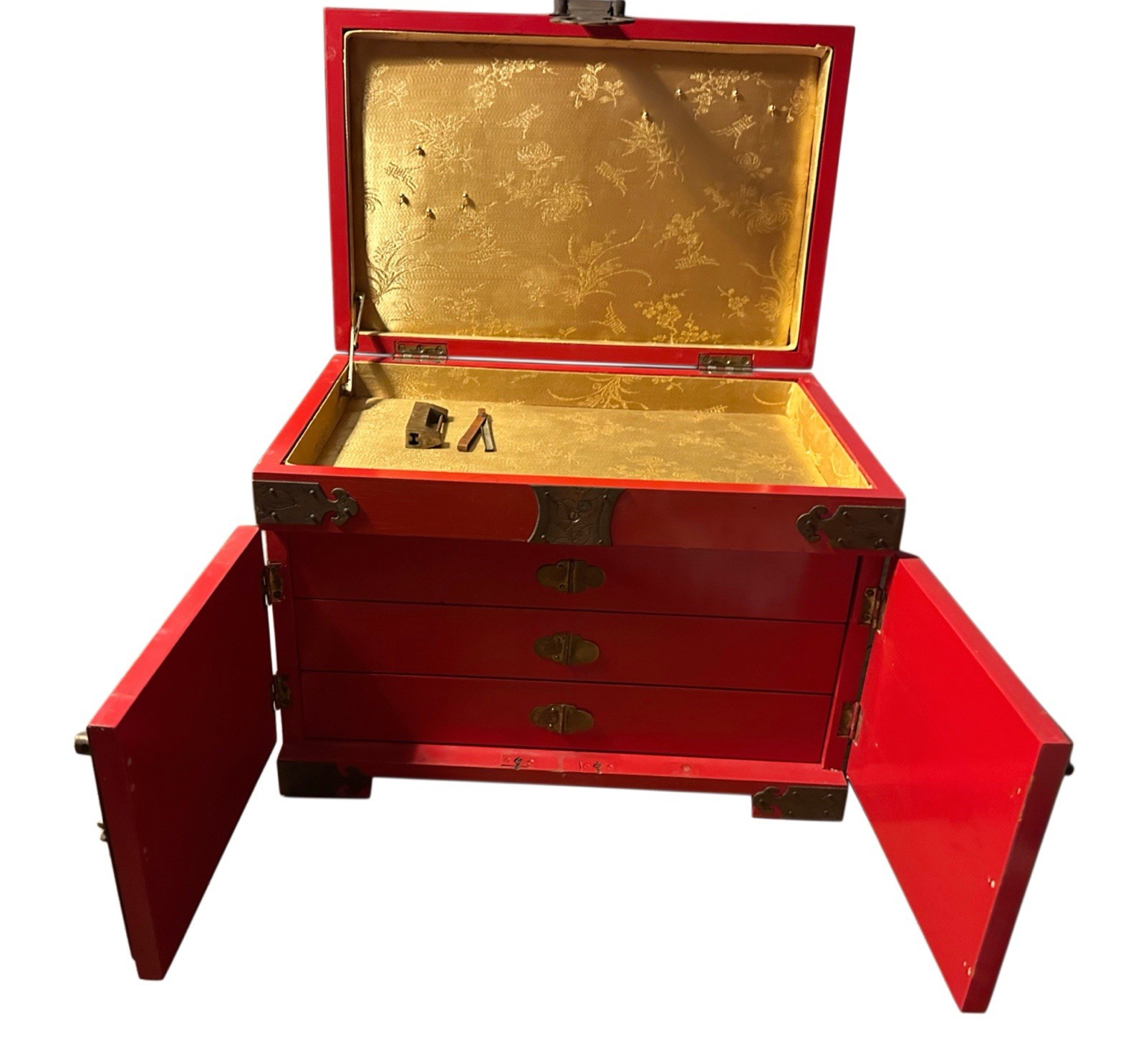 Vintage Chinese Red Lacquer Jewelry Chest Brass Mounts 3 Drawers Lock & Key