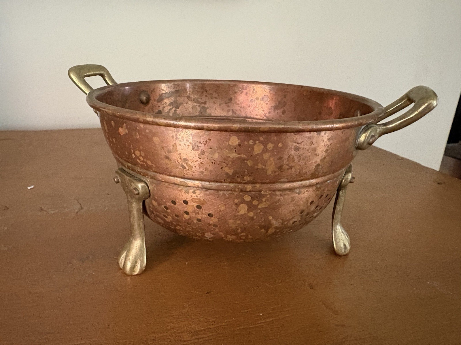 Vintage Claw Footed Small 6” D Copper Colander Strainer w/ Brass Feet & Handles