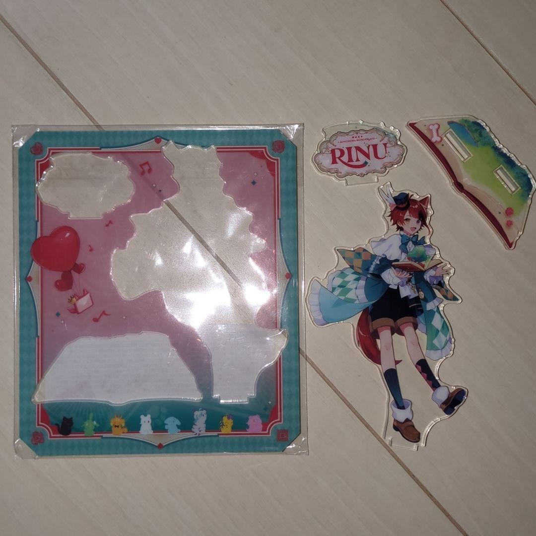 STPR Rinu Acrylic Stand