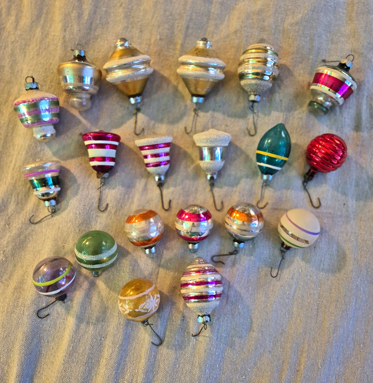 lot of 20 vintage Glass Christmas ornaments lot of 20 vintage Glass Christmas ornaments