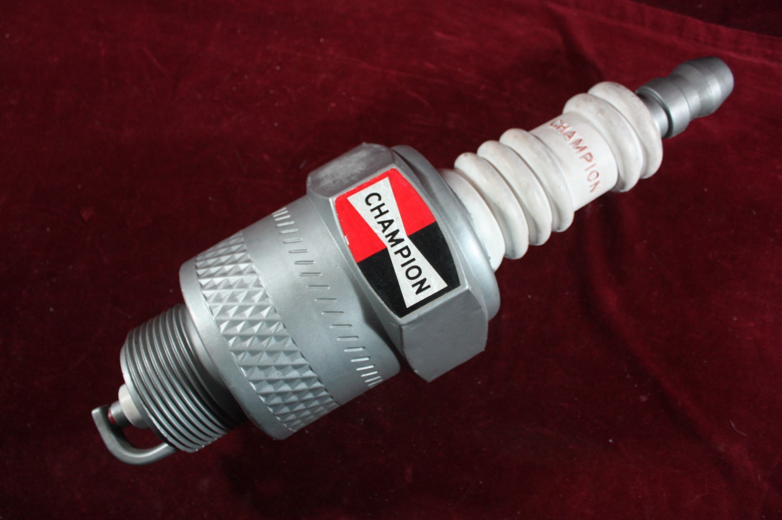 ** VINTAGE ORIGINAL CHAMPION SPARK PLUG SIGN 3D DISPLAY OLD GAS ADVERTISING ** ** VINTAGE ORIGINAL CHAMPION SPARK PLUG SIGN 3D DISPLAY OLD GAS ADVERTISING **