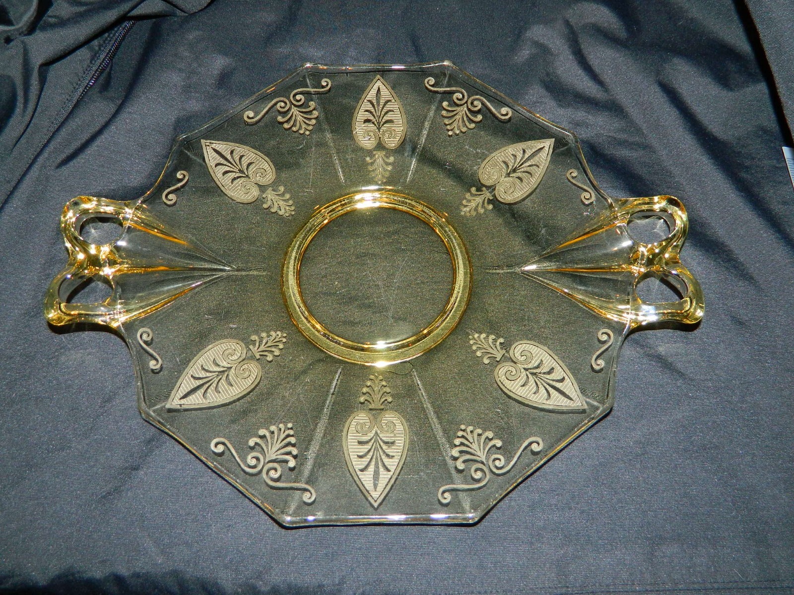 * Fostoria Trojan Topaz Cake Plate Bow Handles Serving Tray 12.75\'\'