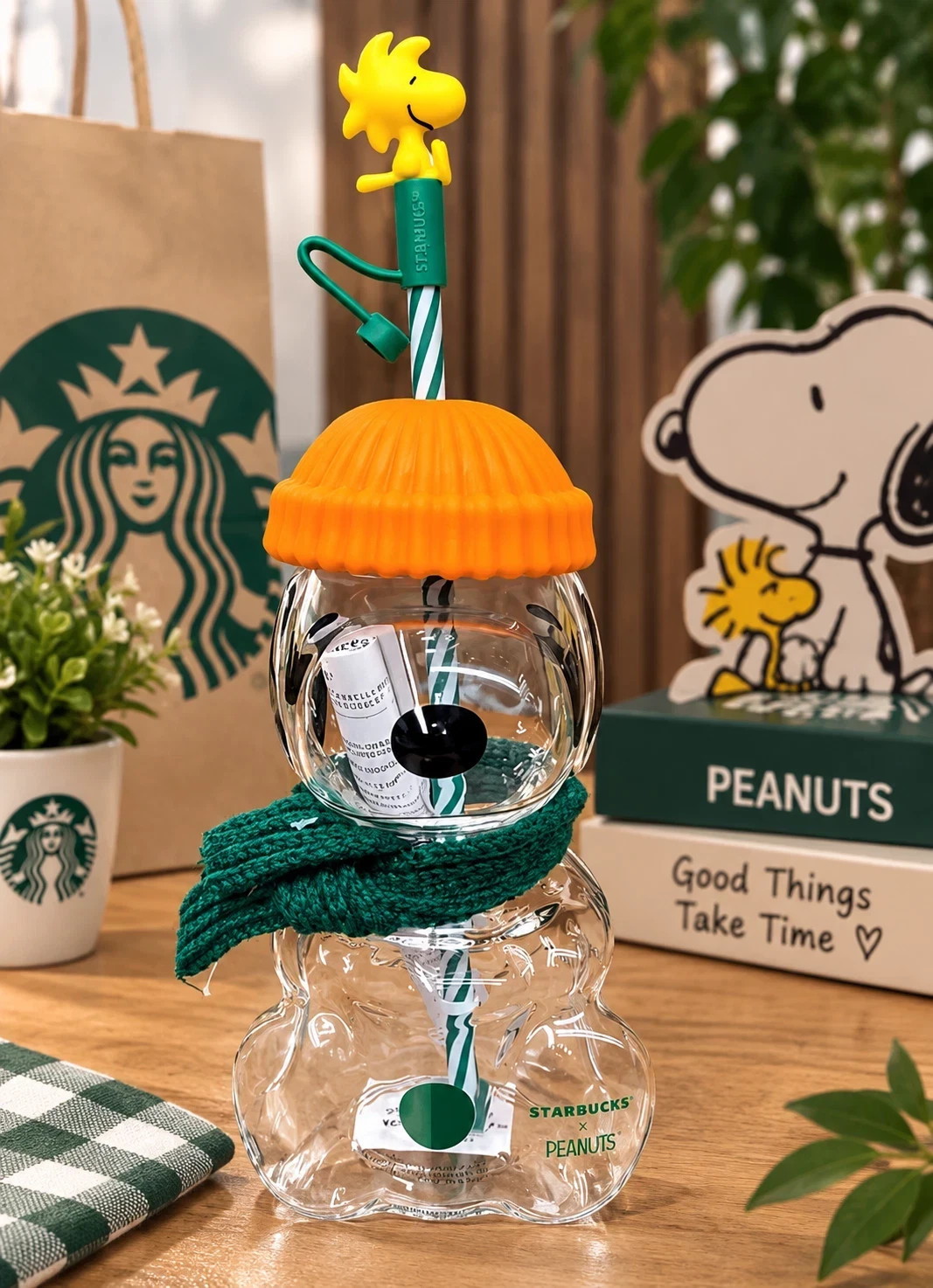 HOT NEW Starbucks x Peanuts Snoopy Limited Edition Glass Cup 2026
