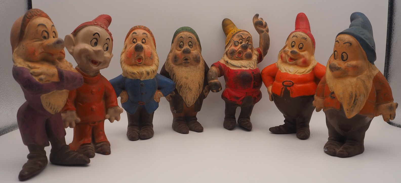 Vintage Walt Disney Seiberling Seven Dwarfs Set 1938 Vintage Walt Disney Seiberling Seven Dwarfs Set 1938