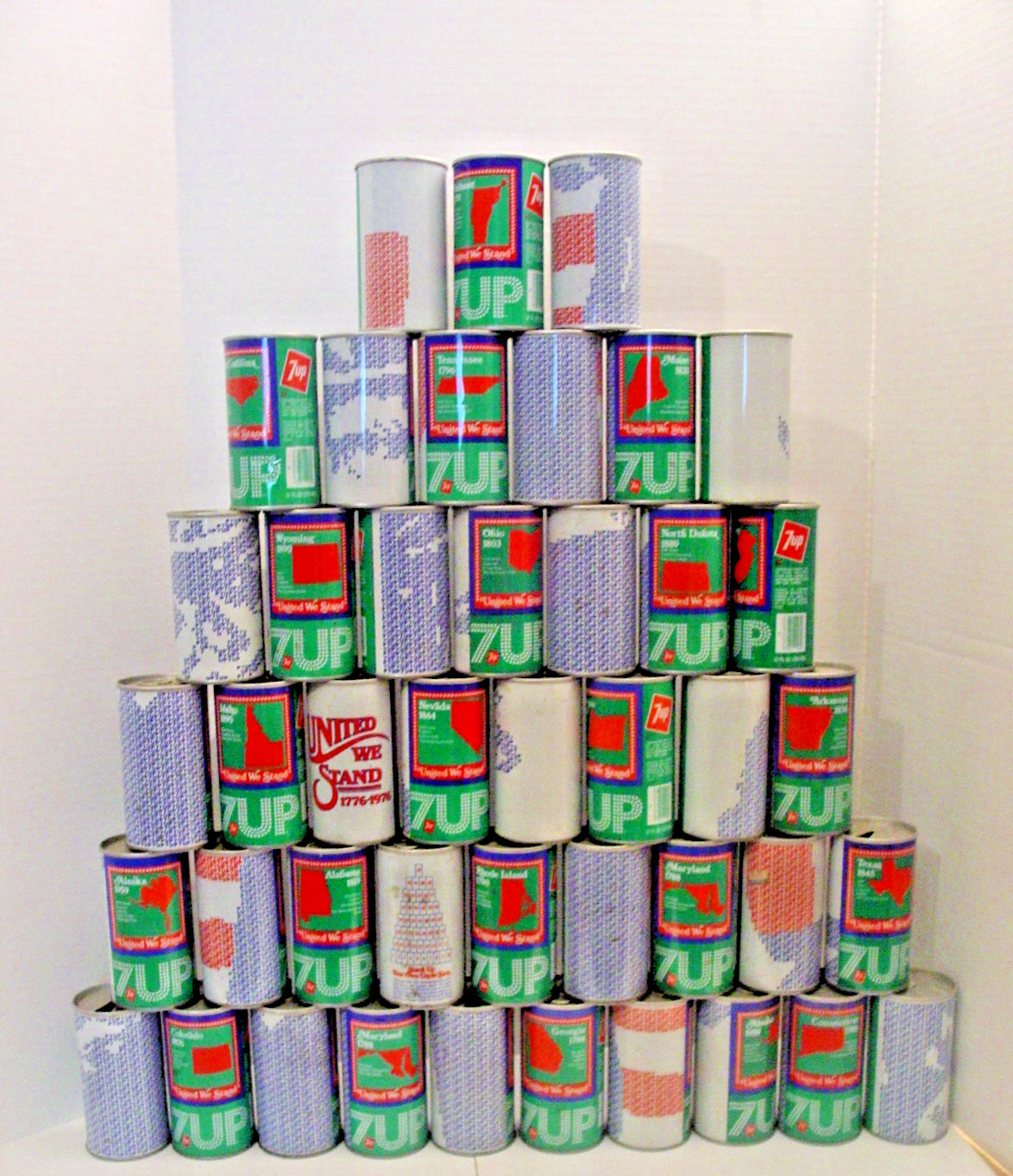 Vintage 1976 United We Stand 7UP Bicentennial Year State Cans
