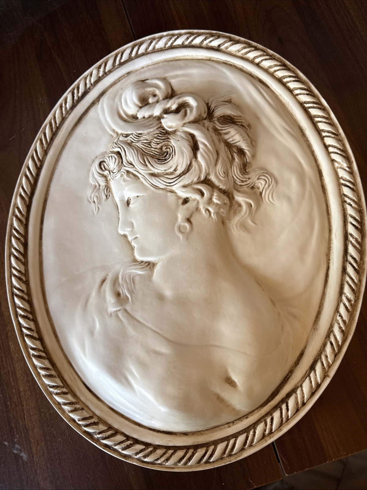 Vintage Beautiful Oval Shape Chalkwear  Wall Cameo