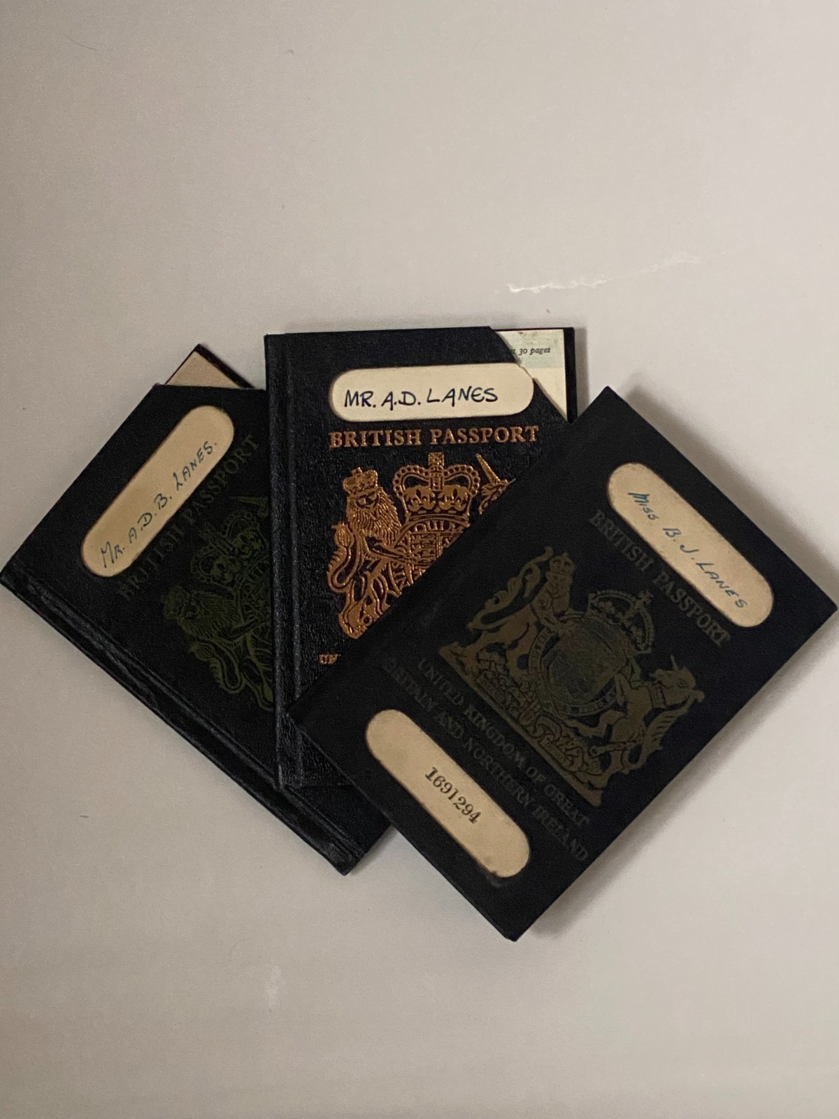 3 Vintage British Passports UK Great Britain 2 cancelled 1 not. husband & wife 3 Vintage British Passports UK Great Britain 2 cancelled 1 not. husband & wife