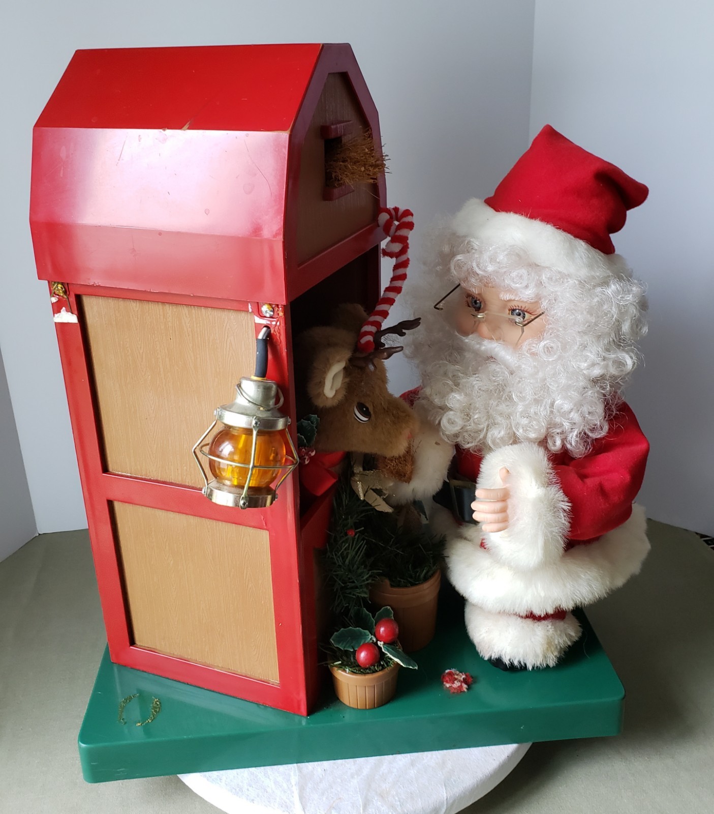 Santa's Best DASHER'S DINER Christmas Lighted Animated Santa & Reindeer Display Santa's Best DASHER'S DINER Christmas Lighted Animated Santa & Reindeer Display