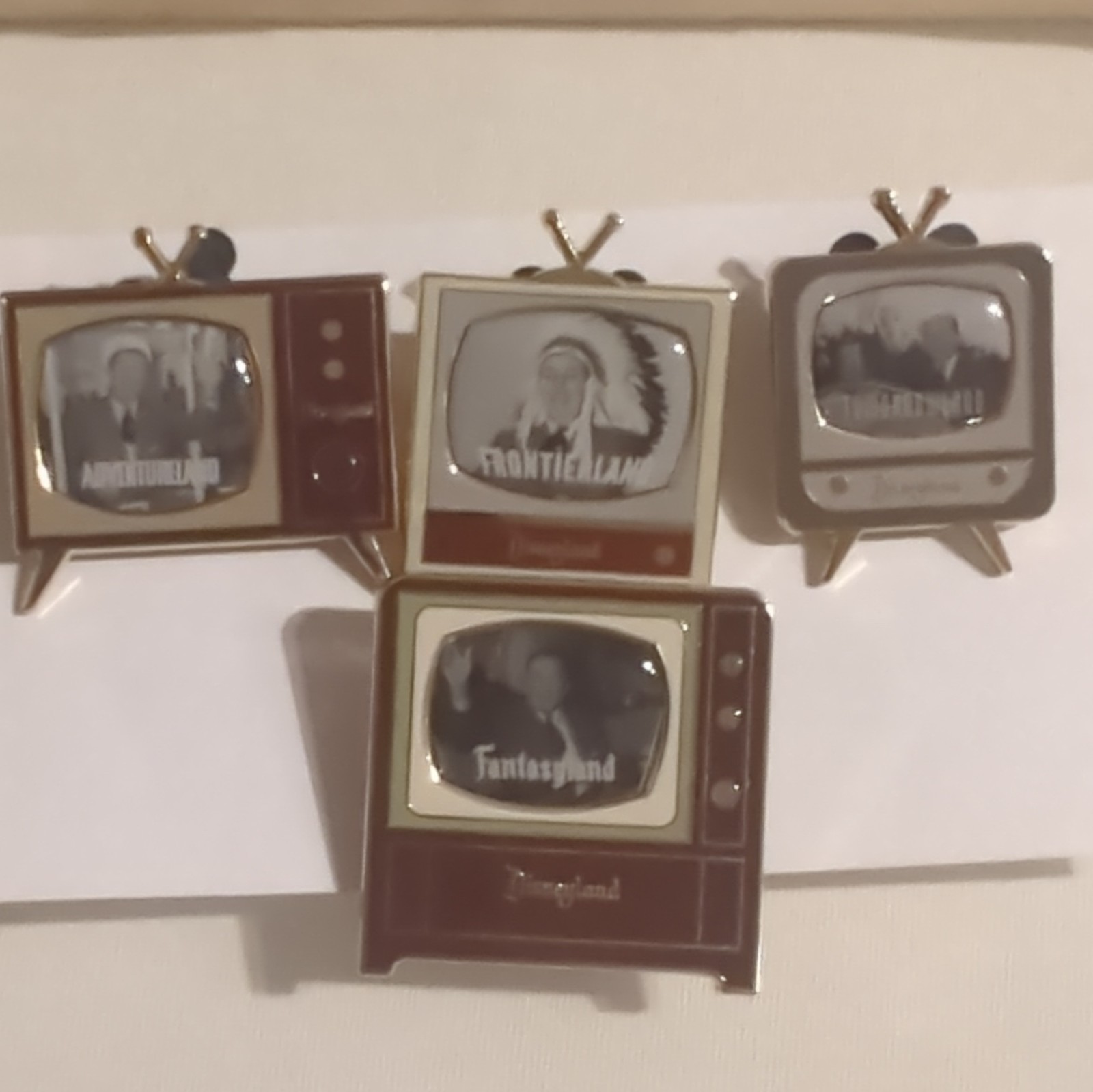 Disney Disneyland/DCA TV Set Land Icons Pin Set 1955