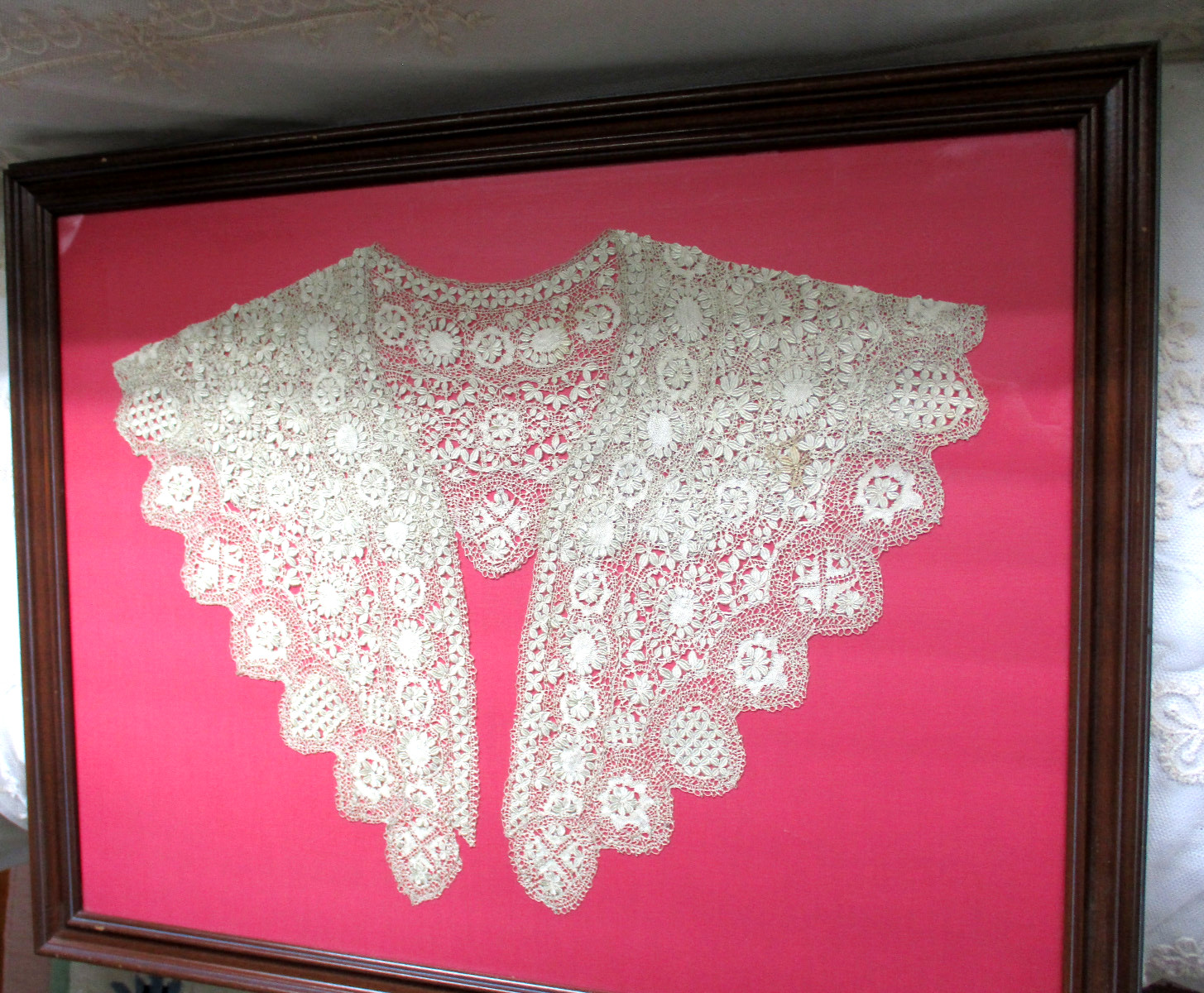 Antique SILK MALTESE Lace Stole Collar Shawl FRAMED 20” wide Antique SILK MALTESE Lace Stole Collar Shawl FRAMED 20” wide