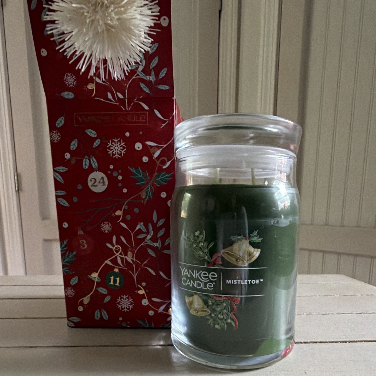 Yankee Candle Mistletoe Scented Green Jar Candle, Wax & Glass, Christmas