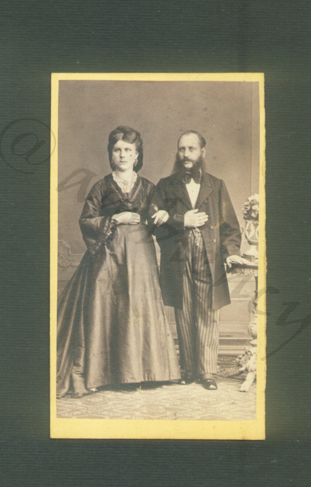 C. SZATHMARI 1864-68 Bucharest Romania fashion Couple 19thcentury photo SZATMARY