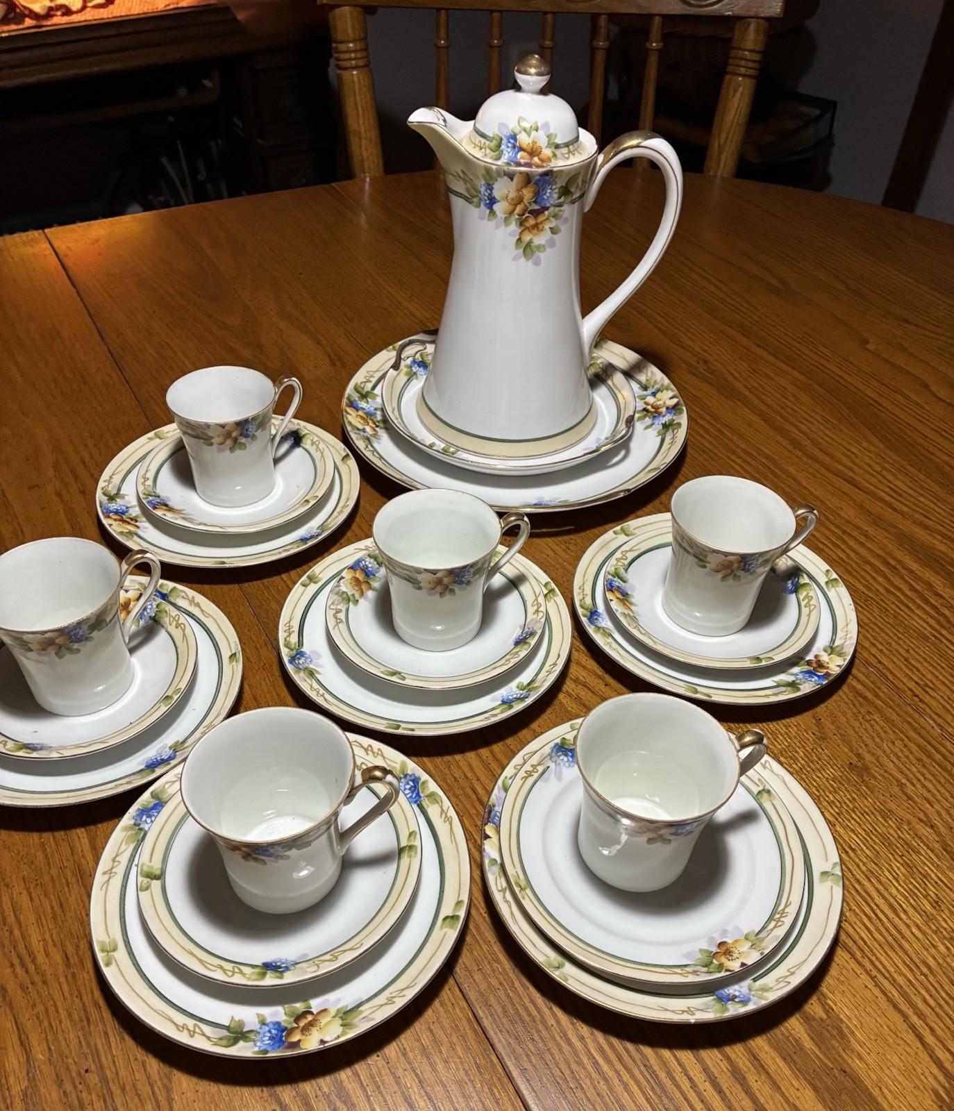 NORITAKE NIPPON CHOCOLATE POT SET  22pc 6 Cups, Saucers, Plates & Pot Porcelain