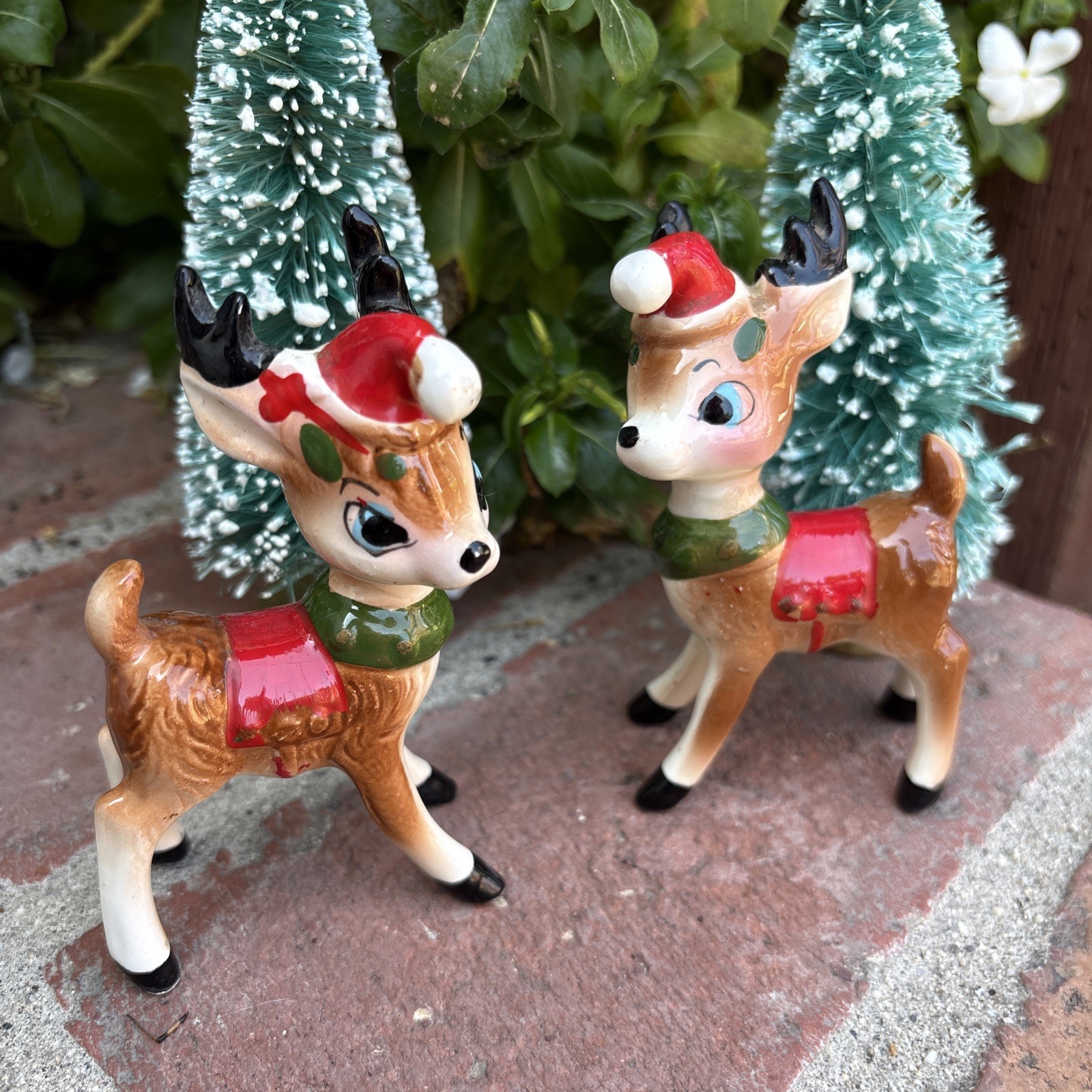 Vintage KREISS Christmas Reindeer Rudolph Santa Hat Ceramic Salt Pepper Set Vintage KREISS Christmas Reindeer Rudolph Santa Hat Ceramic Salt Pepper Set