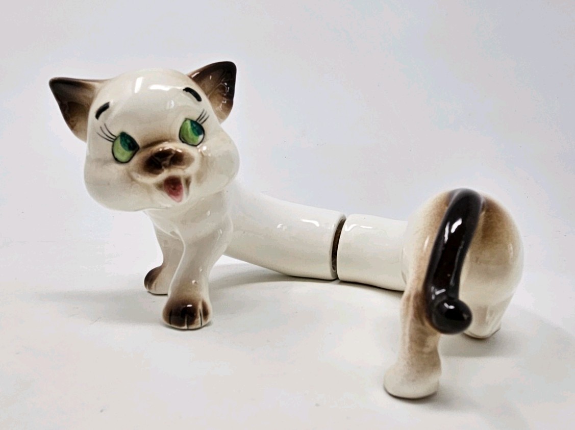 Vtg Anthropomorphic Artmark Round Long Body Siamese Cat Salt & Pepper Shakers 