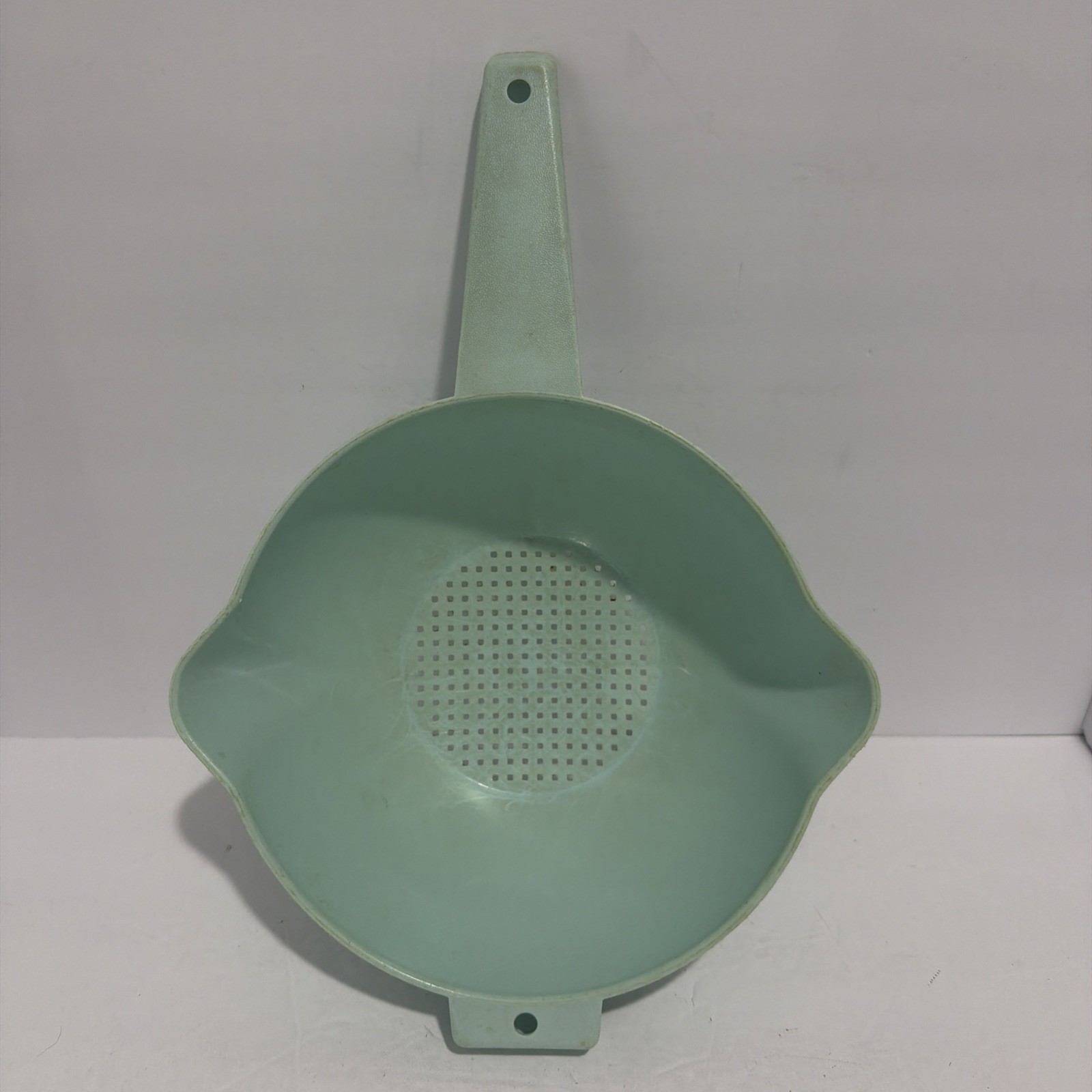 Vintage Tupperware 2 Qt Colander Strainer #1523-8 Teal Aqua Blue Handle Vintage Tupperware 2 Qt Colander Strainer #1523-8 Teal Aqua Blue Handle