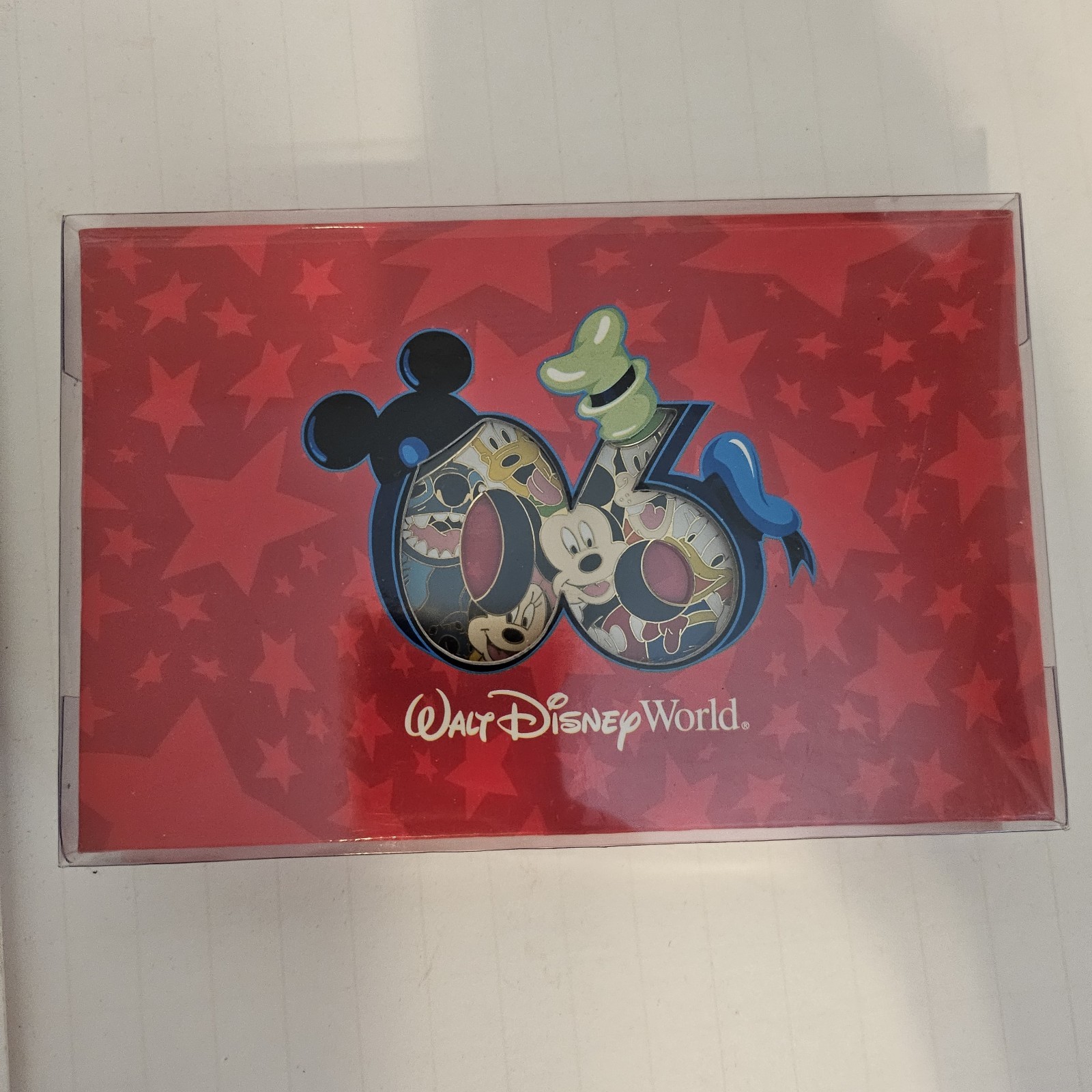 Disney Mickey & Friends 2006 Large Collector's Pin WDW New in Box Dangle Pin Disney Mickey & Friends 2006 Large Collector's Pin WDW New in Box Dangle Pin