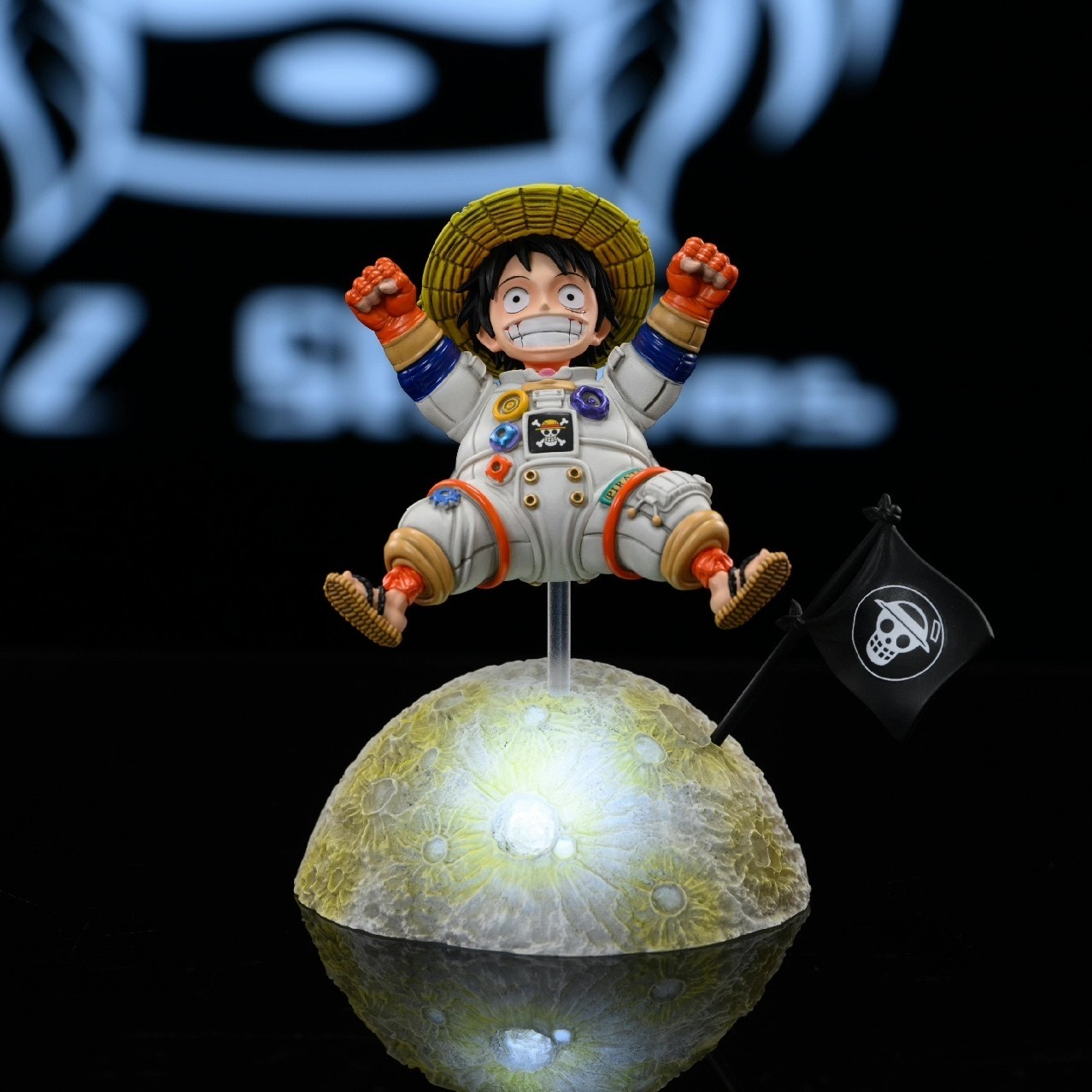 YZ Studio One Piece astronaut Monkey D Luffy Resin Statue IN STOCK WCF Scale YZ Studio One Piece astronaut Monkey D Luffy Resin Statue IN STOCK WCF Scale