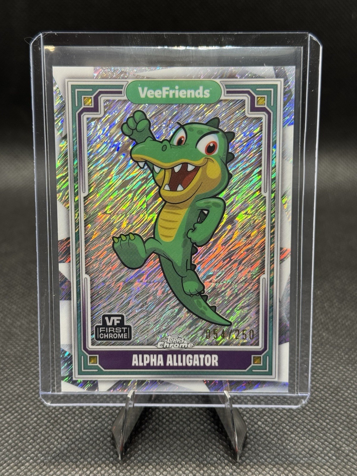 2025 Topps Chrome VeeFriends Alpha Alligator Shimmer Refractor 054/250 2025 Topps Chrome VeeFriends Alpha Alligator Shimmer Refractor 054/250