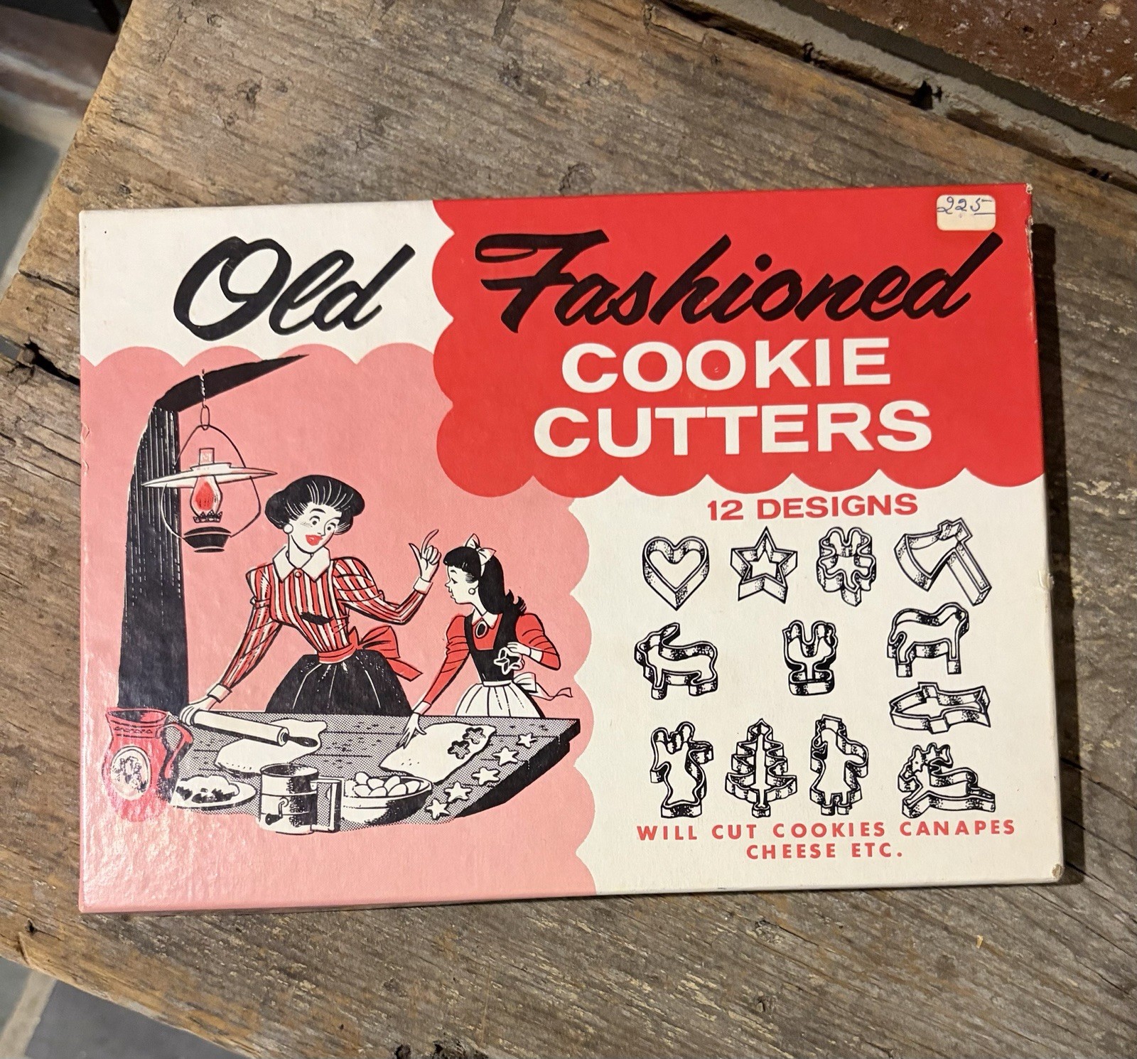 Vintage Cookie Cutters Set 12 Novelty Mfg Co Lancaster PA Original Box MCM