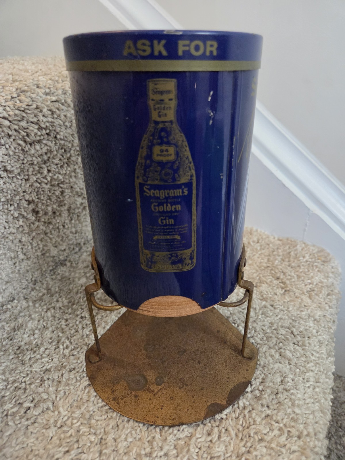 Vintage Seagram's Golden Gin Bar Coaster Dispenser Cart w/83 Cork Coasters Sign