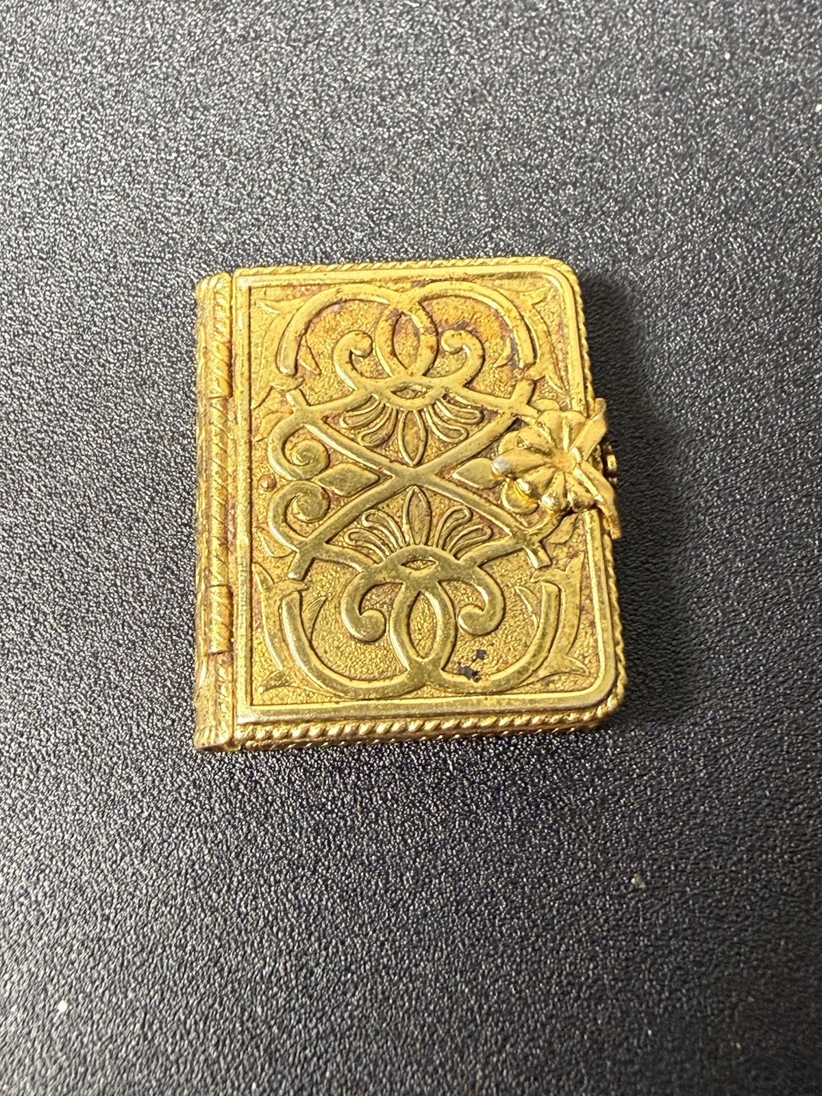 Vintage Gold Toned Avon Memory Book for Perfume Glacé