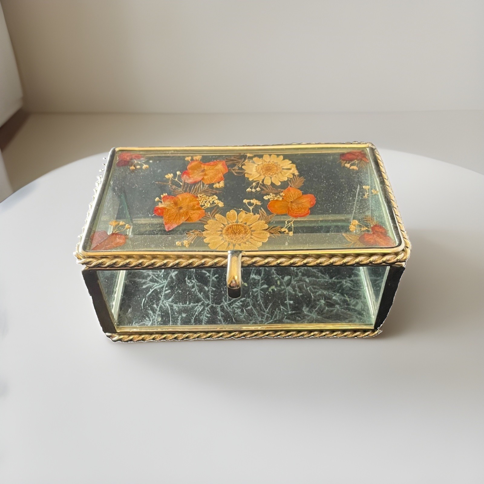 Vintage Pressed Flower Trinket Box Vintage Pressed Flower Trinket Box